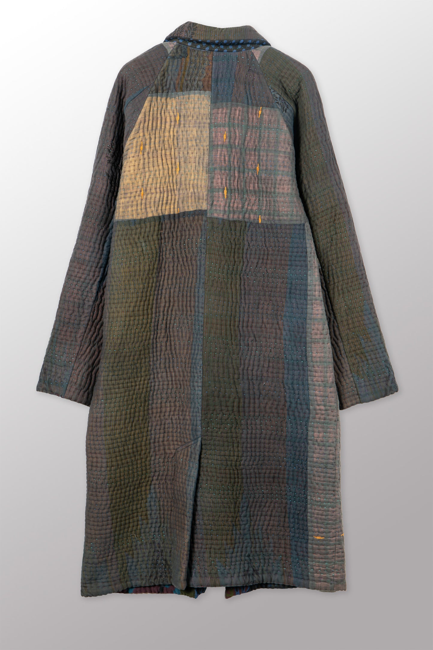 OQ5337-CBLU002M @QUILTED OVERDYE COTTON KANTHA RAGLAN SLEEVE COAT