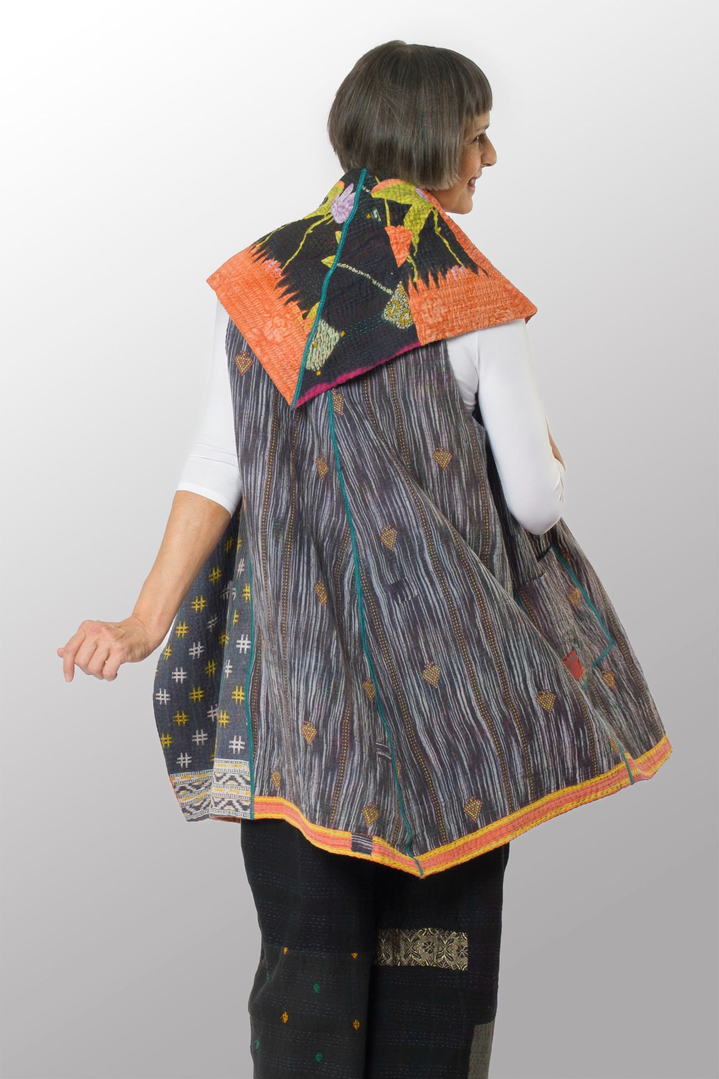 VINTAGE COTTON KANTHA CIRCULAR VEST - cv4201-0045a -