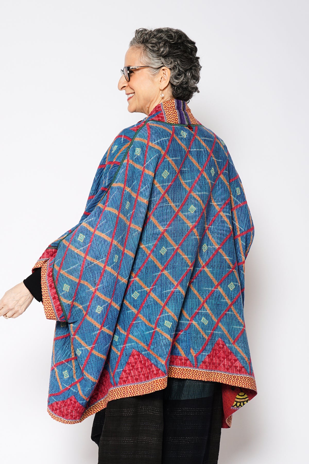VINTAGE COTTON KANTHA DOUBLE COLLAR PONCHO - cv4323-0065a -