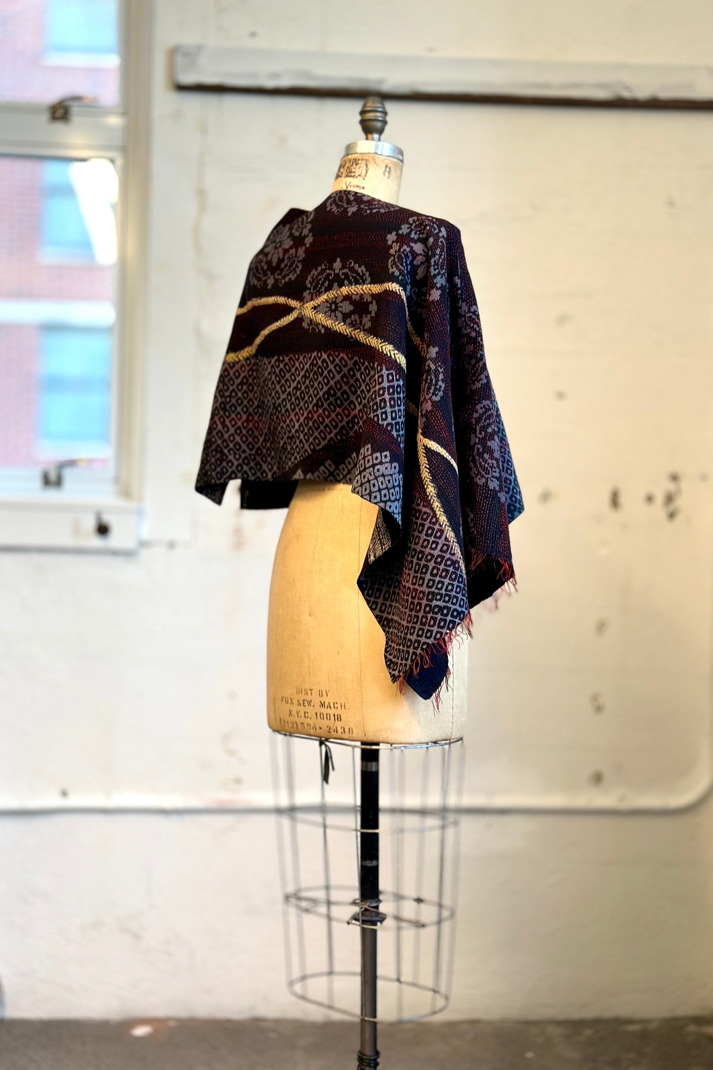 KIMONO PRINT KANTHA CAPE - kp2806-blk -