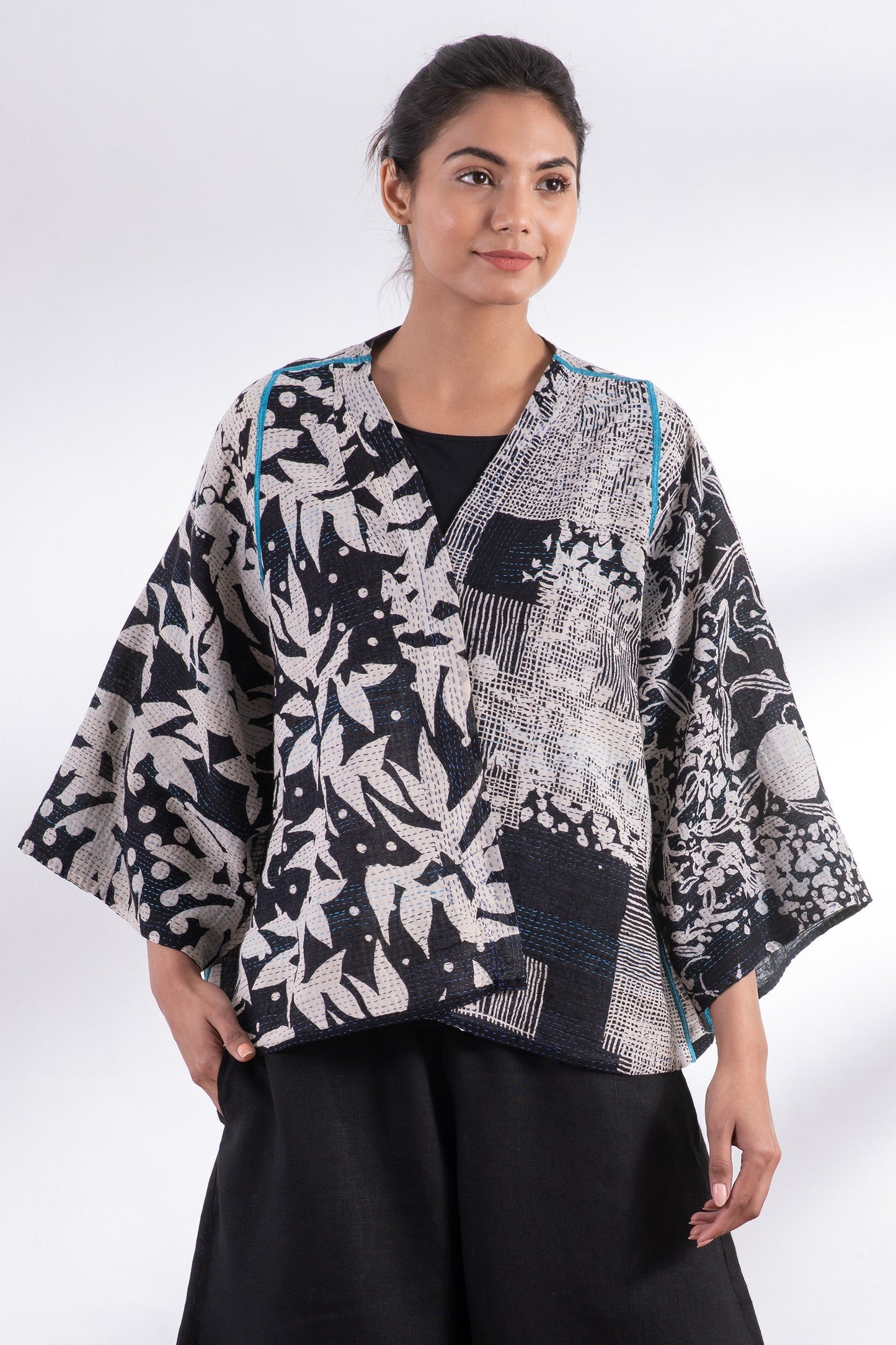 MONOTONE TWILIGHT PRINT KANTHA BELL SHAPE JKT - tp2048-blk -
