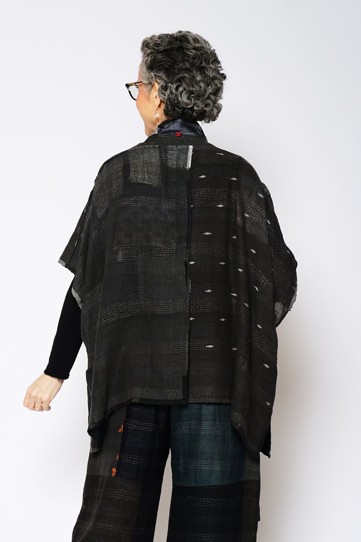 TONAL TILE PATCH KANTHA PONCHO TOP - tt2568-gry -