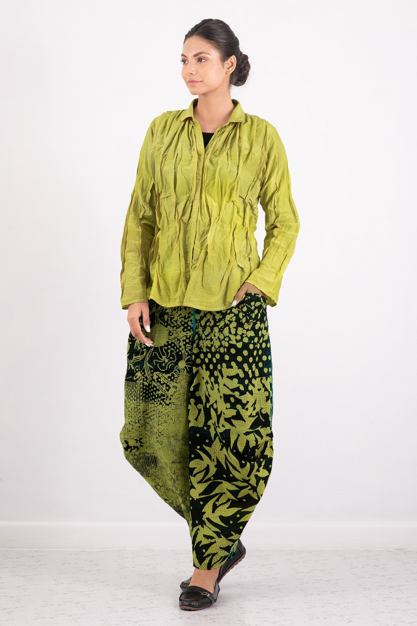MONOTONE TWILIGHT PRINT KANTHA KNEE TUCKED PANTS - tp2625-cha -