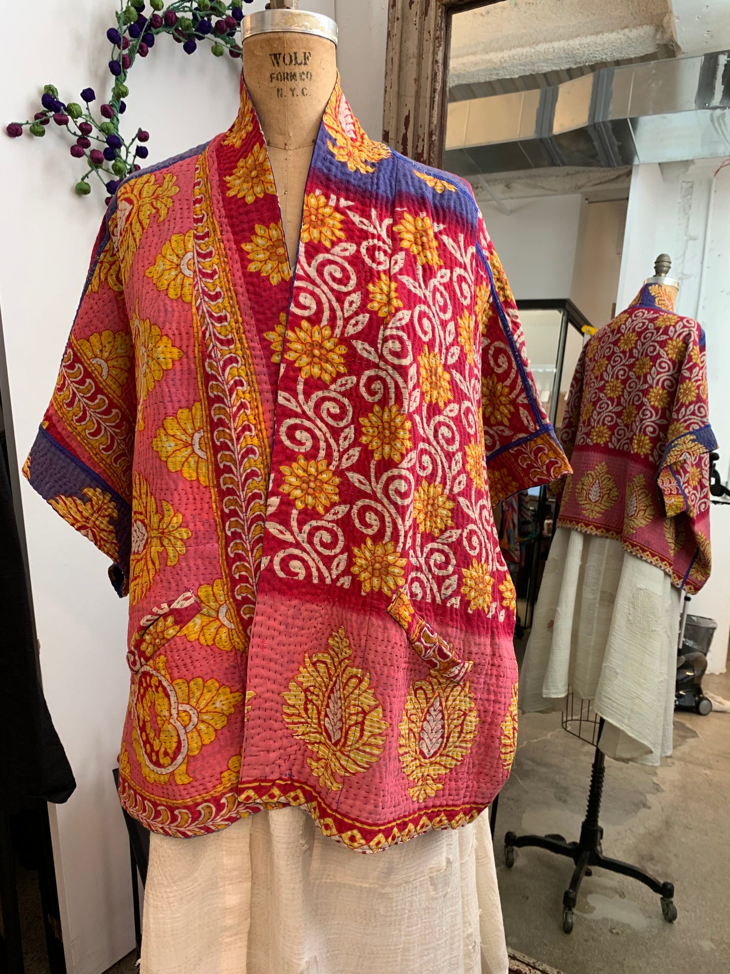 VINTAGE COTTON KANTHA MINI PONCHO - cv4060-0058a -