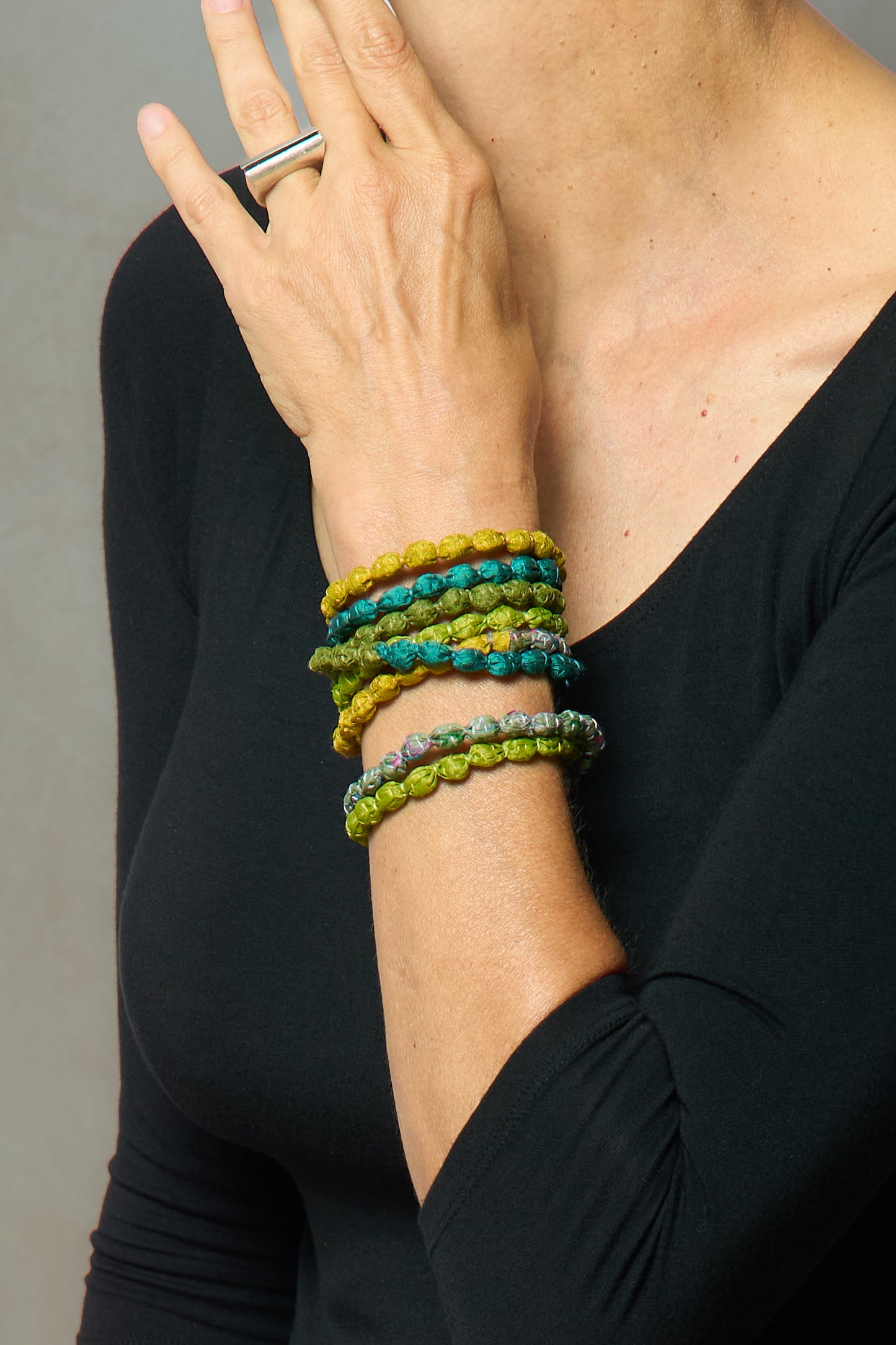 VINTAGE SILK KANTHA MULTIPURPOSE NECKLACE - sv2729-grn -