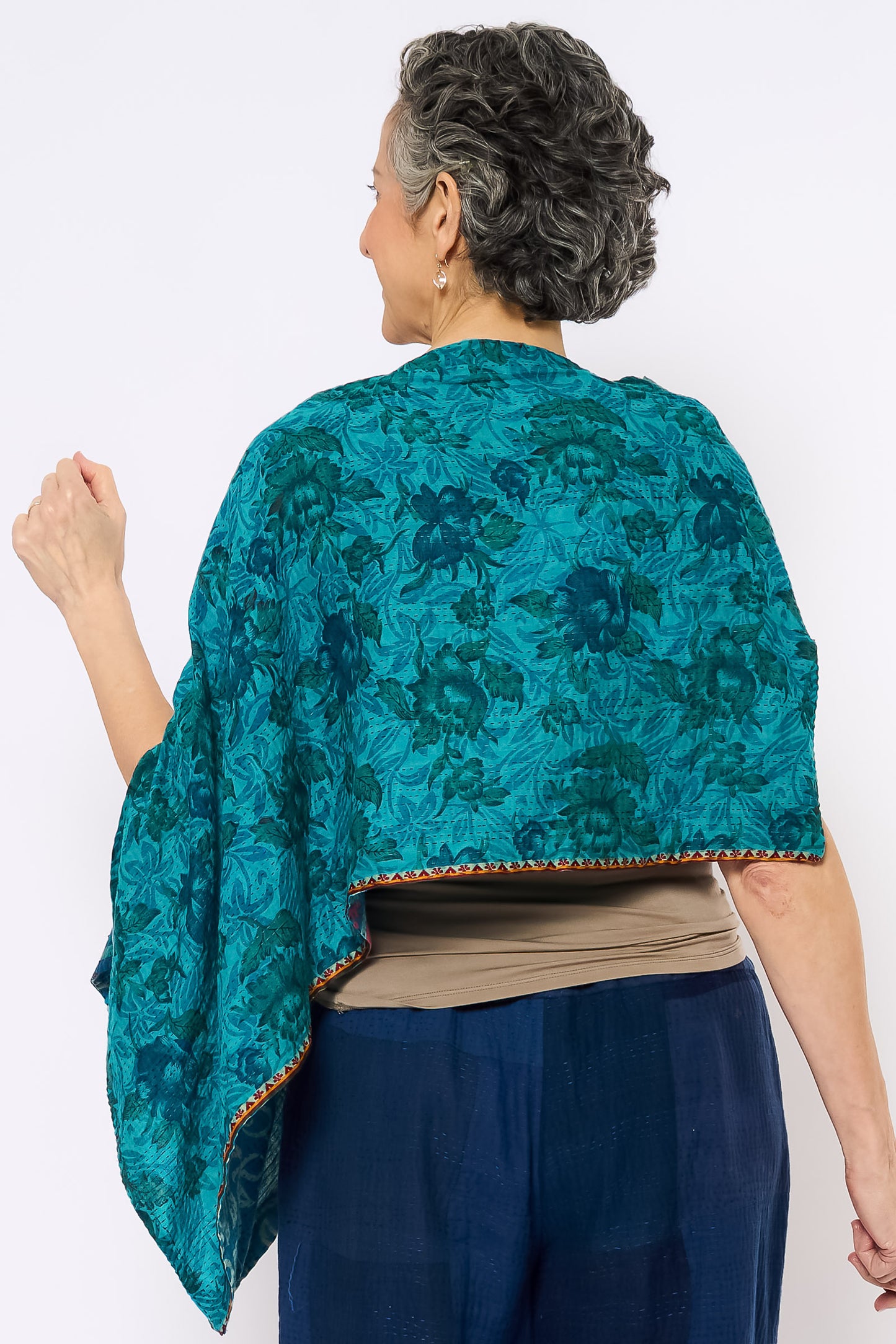 VINTAGE COTTON KANTHA CAPE - cv2806-0004a -