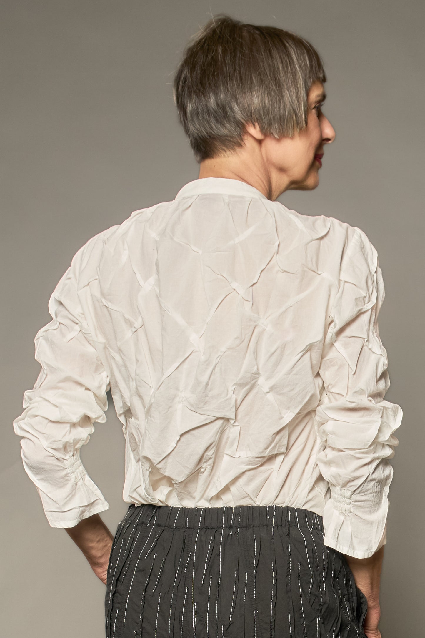 POLISHED COTTON WAVY CROPPED BAND COLLAR SHRT-NON DYED - wl1t109-wht -