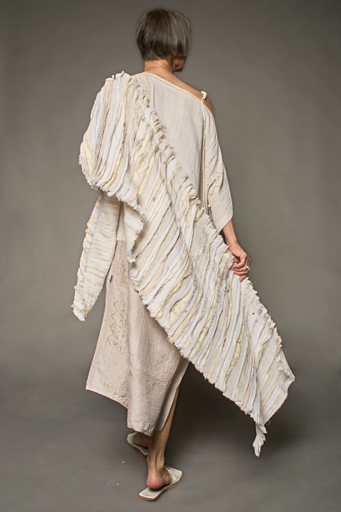 WAVY STRIPE KANTHA SCARF STANDARD - wv2801-ivy -