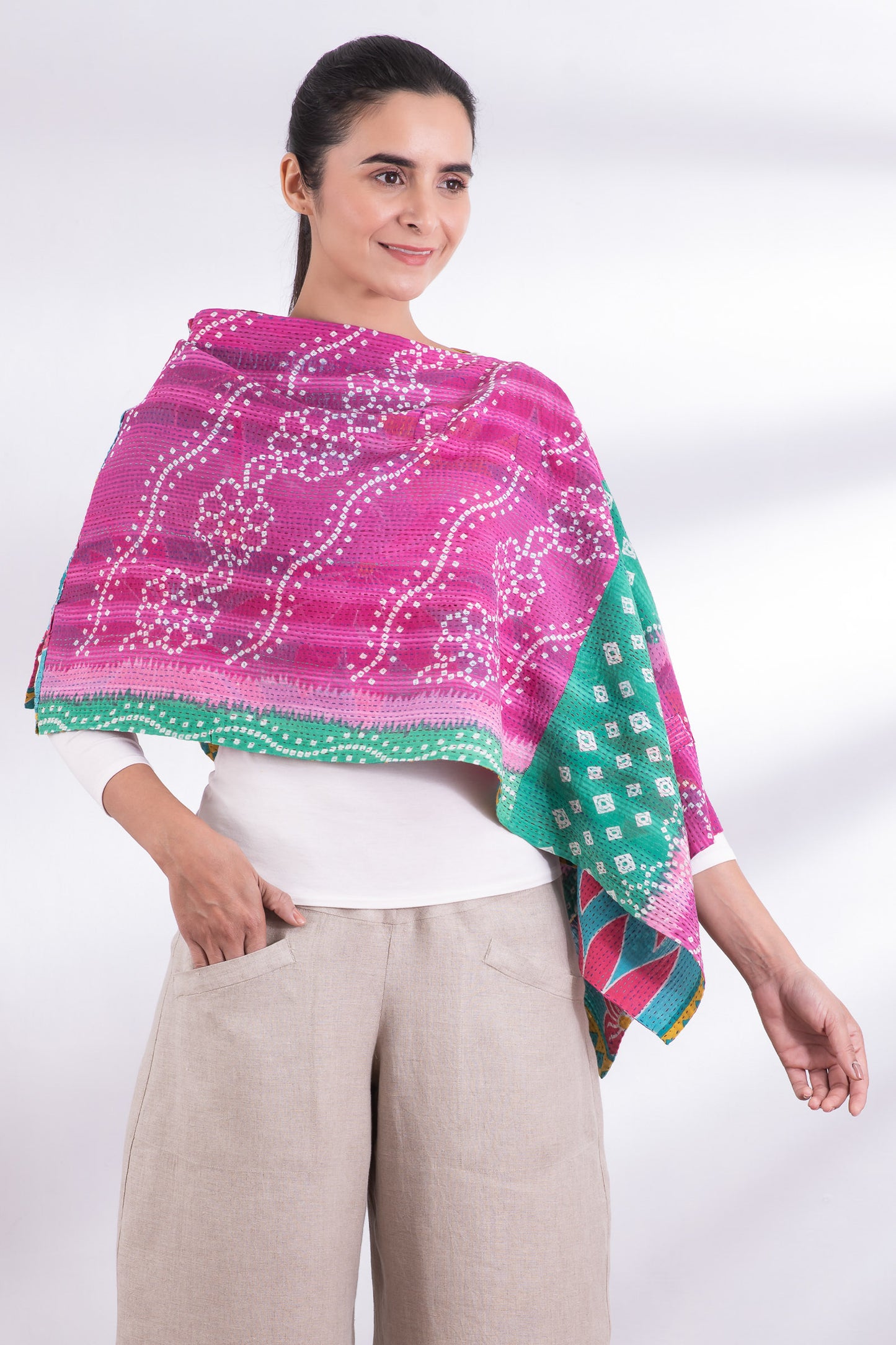 CV2806-0003A @VINTAGE COTTON KANTHA CAPE