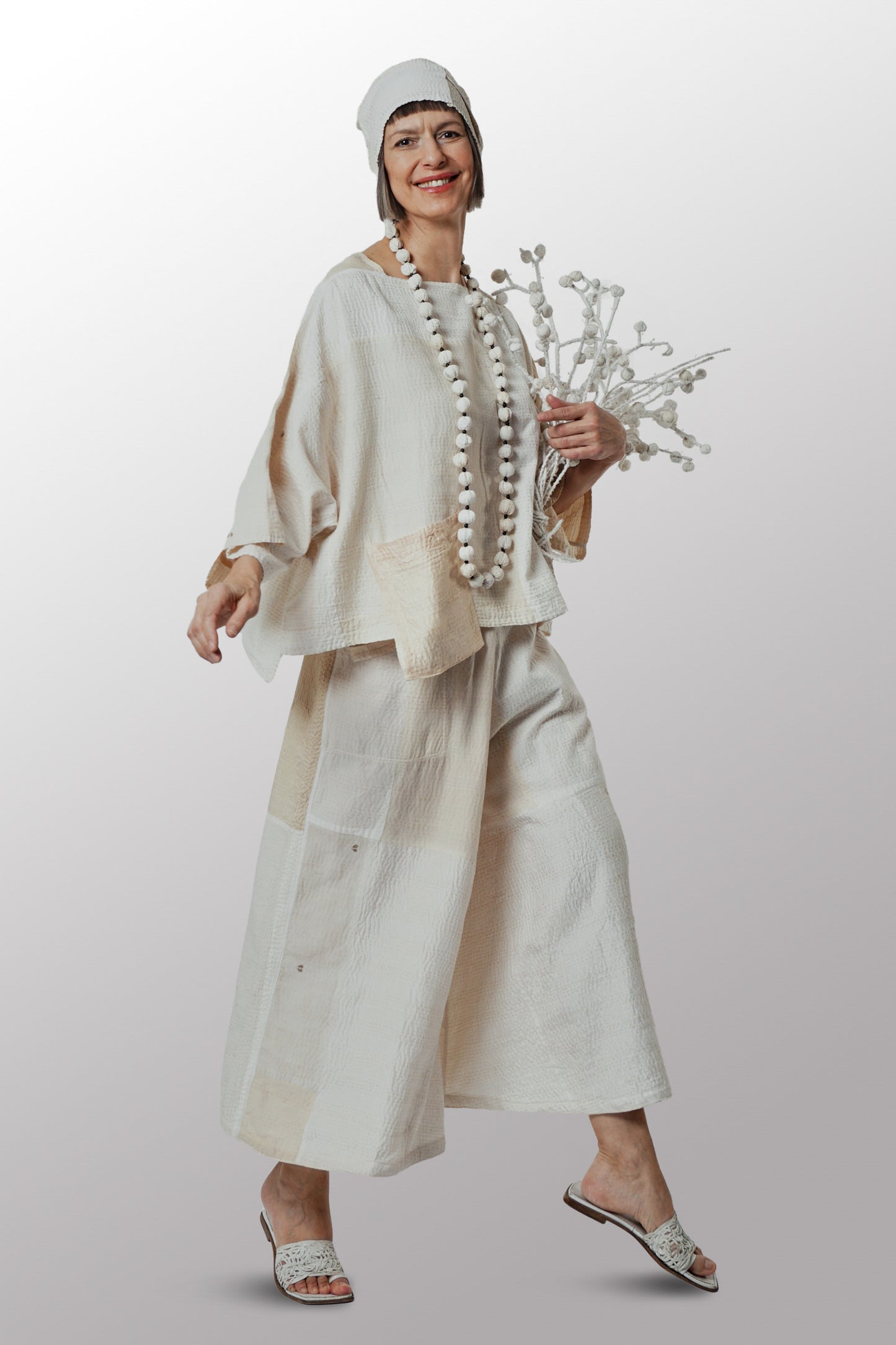 JAIPUR WHITE KANTHA 3/4 SLV. CROP TOP MIO - jw2538-ivy -