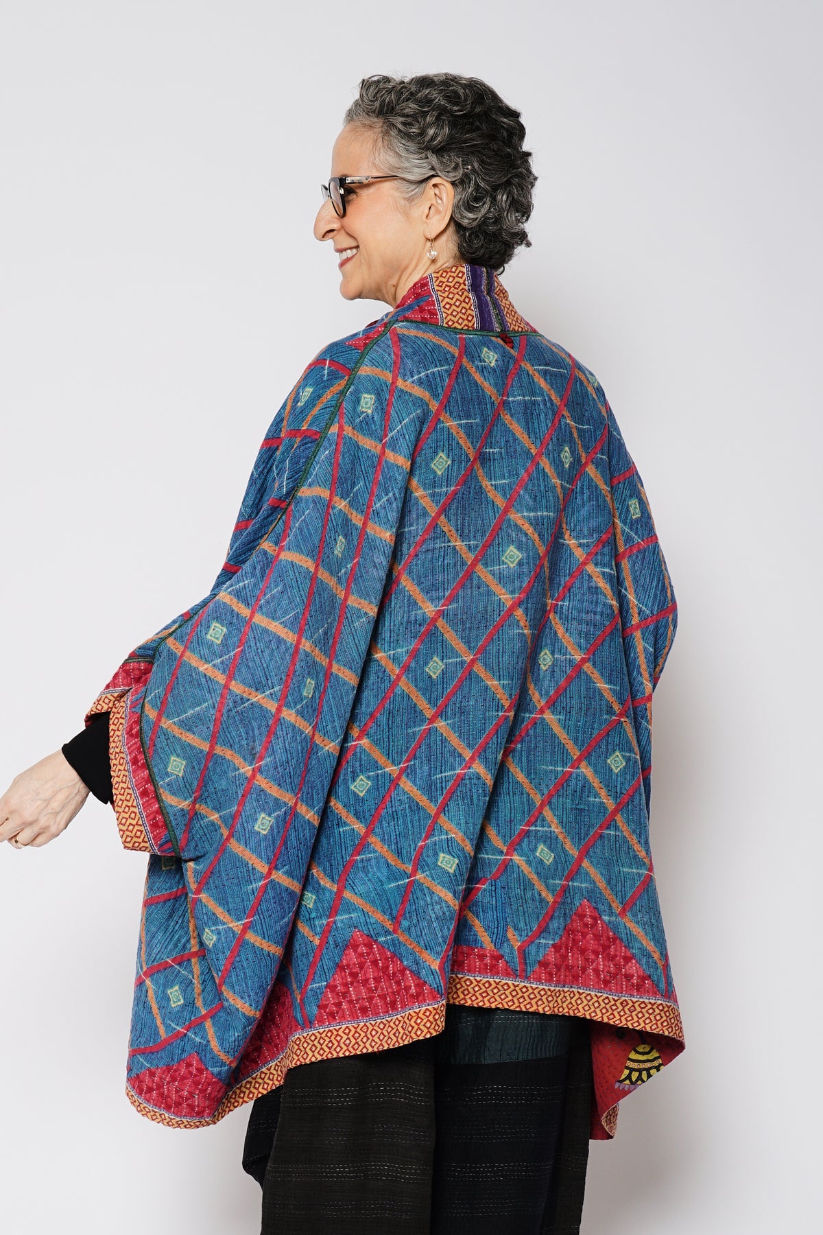 VINTAGE COTTON KANTHA DOUBLE COLLAR PONCHO - cv4323-0065a -