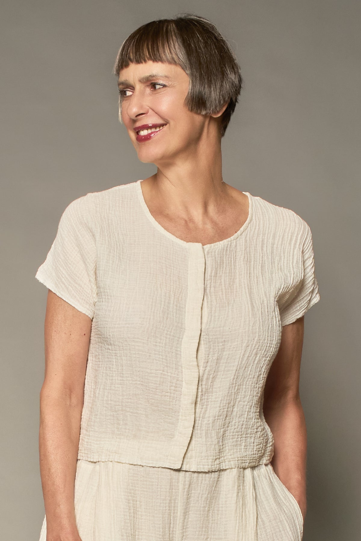 RIPPLE KANTHA ESSENTIAL CREW BLOUSE - rp2t110-wht -