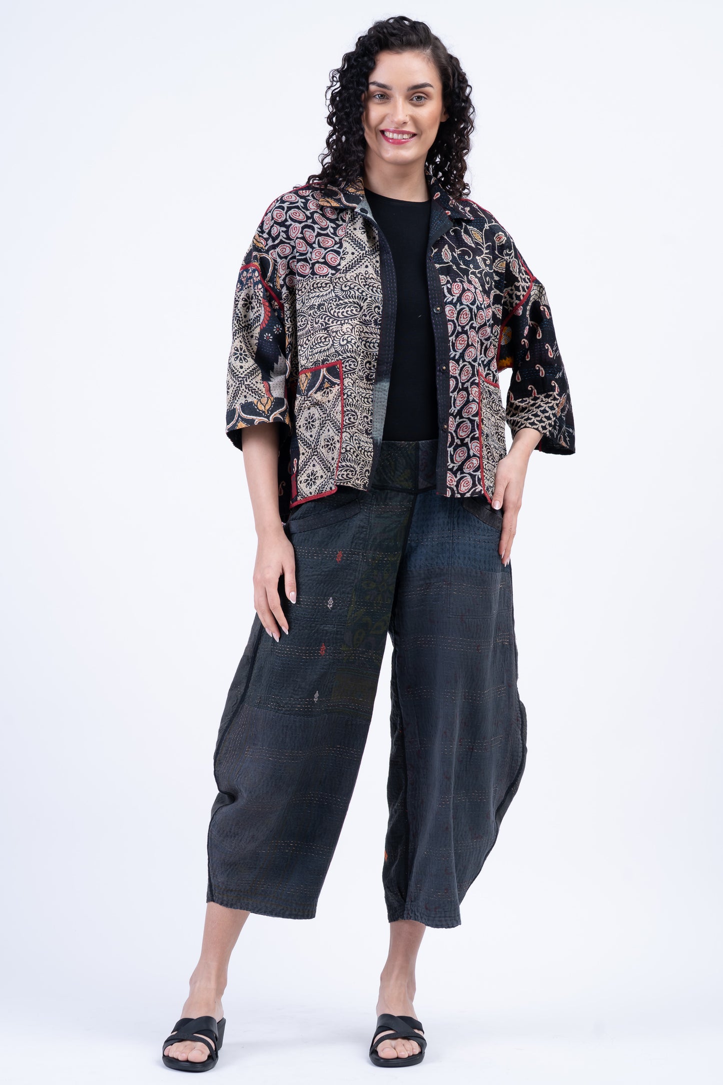PATCH & CIRCLE PRINT KANTHA CROPPED TENT SHIRT - pc2596-blk -