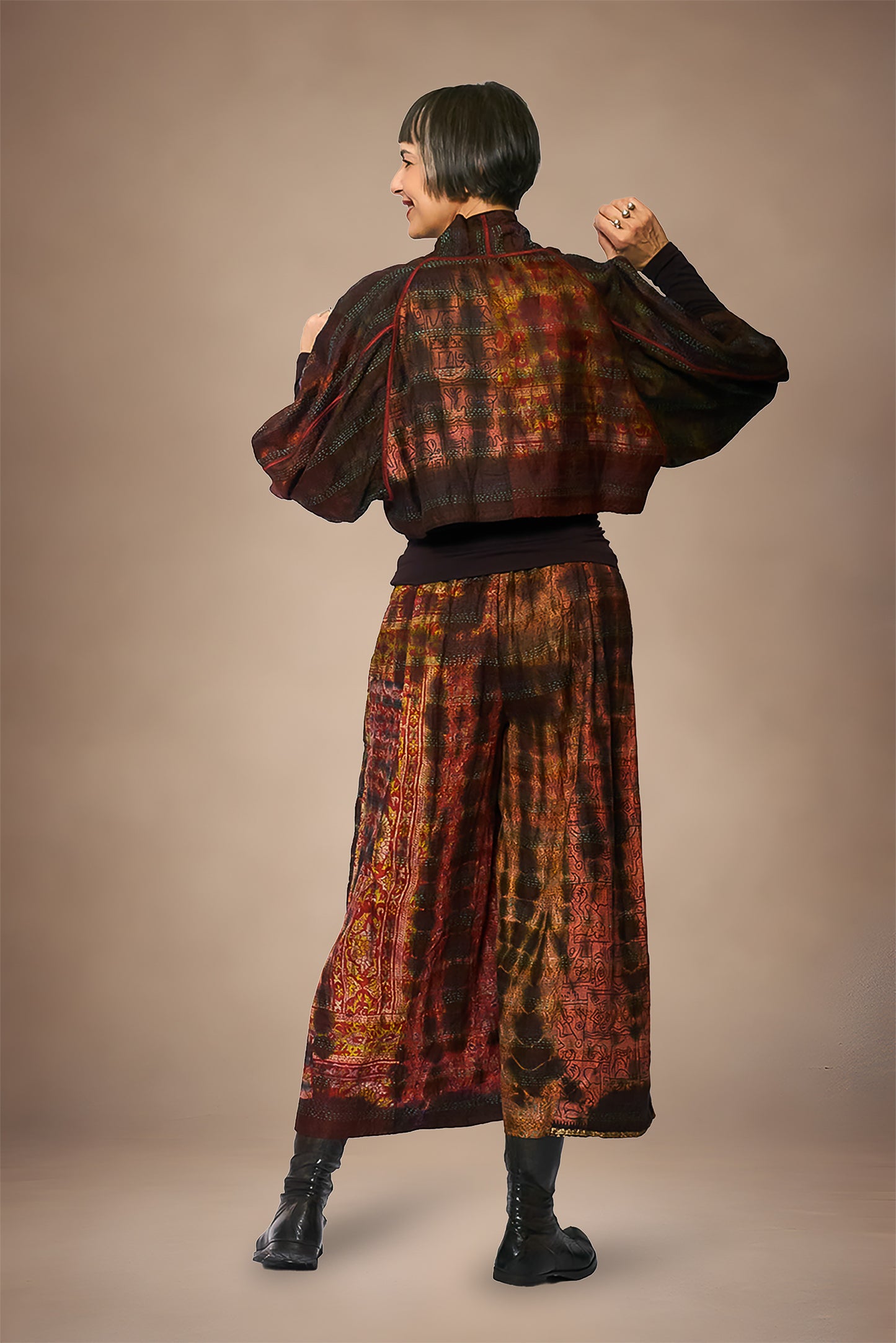 TIE DYE VINTAGE SILK KANTHA PUFF SLV. SHRUG - st-sv2062-brn -