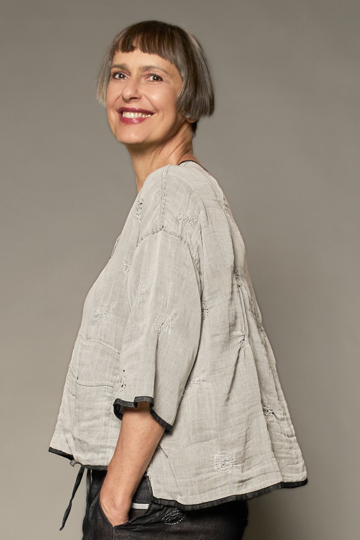 GAUZE SHIBORI GARMENT KANTHA V-NECK NECK TOP - gg2t108-blk -