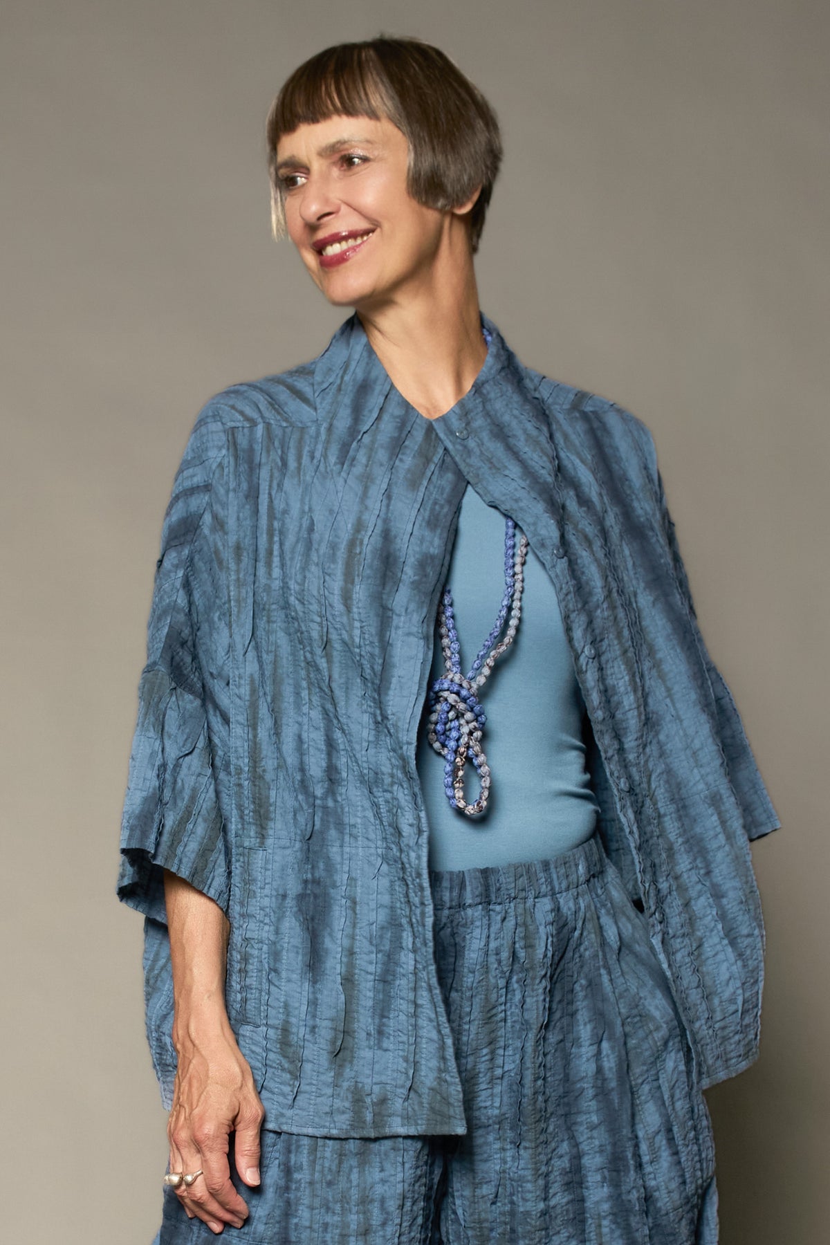 DOUBLE TIE DYE RIPPLE TUCK HIGHT NECK TOP - trw1t107-gry -