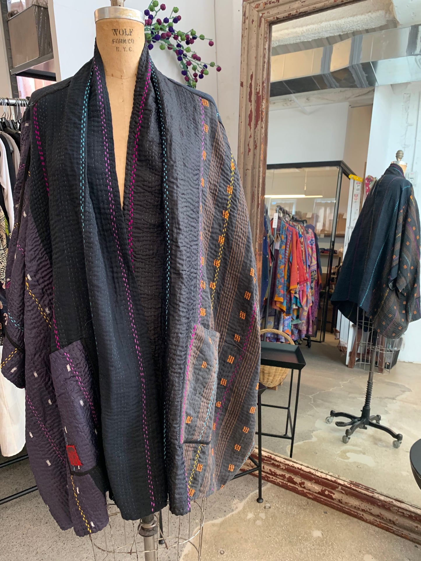 JEWEL WOVEN WITH VERTICAL PATCH KANTHA DOUBLE COLLAR PONCHO - jv4323-blk -