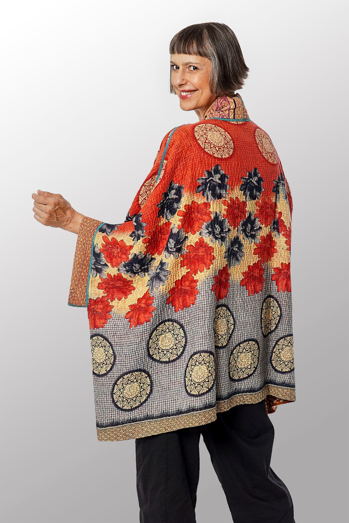 VINTAGE COTTON KANTHA DOUBLE COLLAR PONCHO - cv4323-0040a -