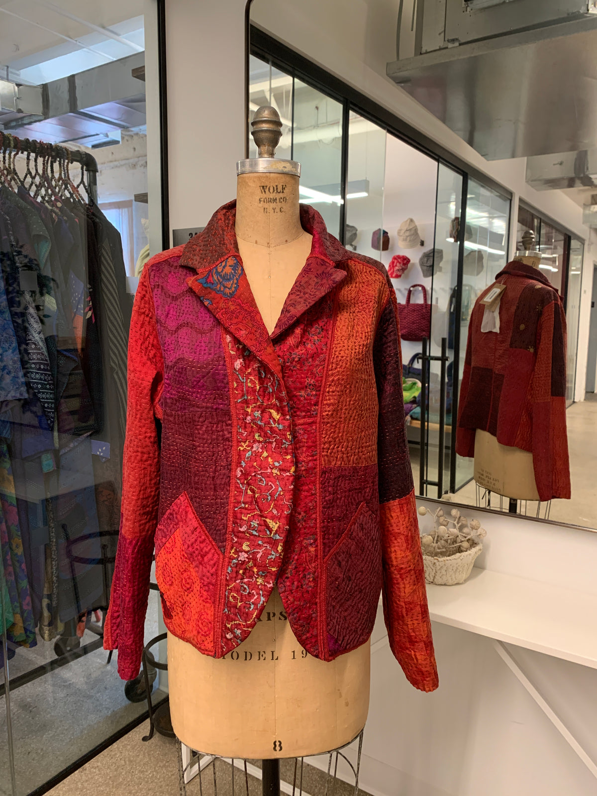 JACQUARD SILK KANTHA CROPPED BASIC JACKET - js4096-cmar001l -