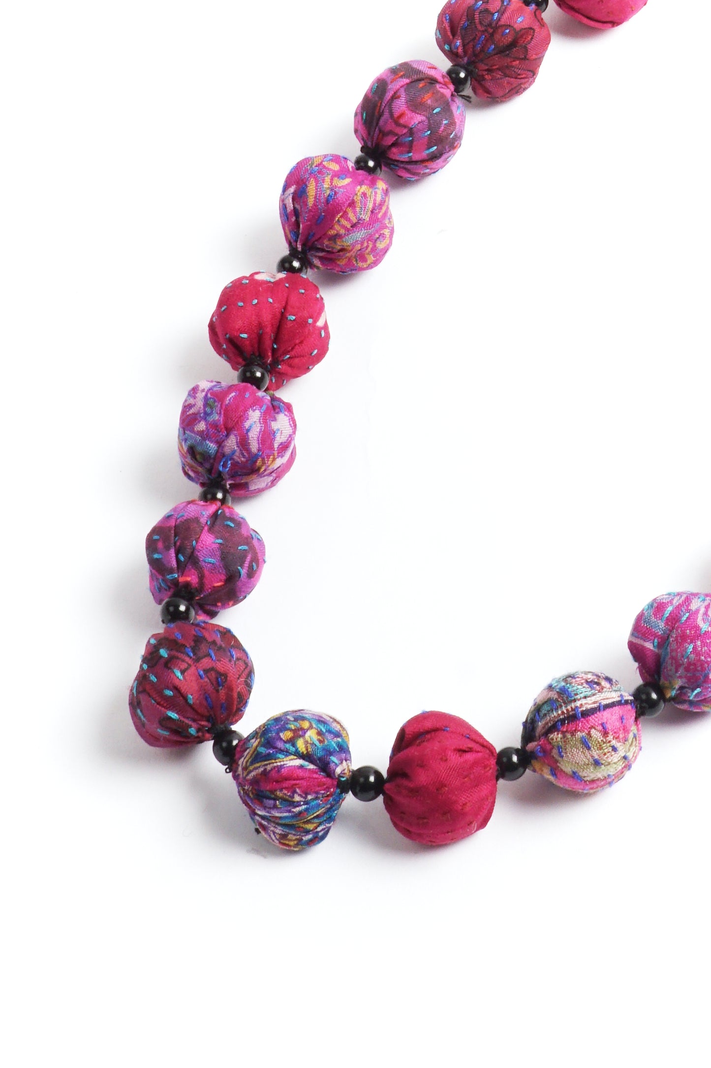 VINTAGE SILK KANTHA SMALL NUTS MEDIUM NECKLACE - sv2705-pik -