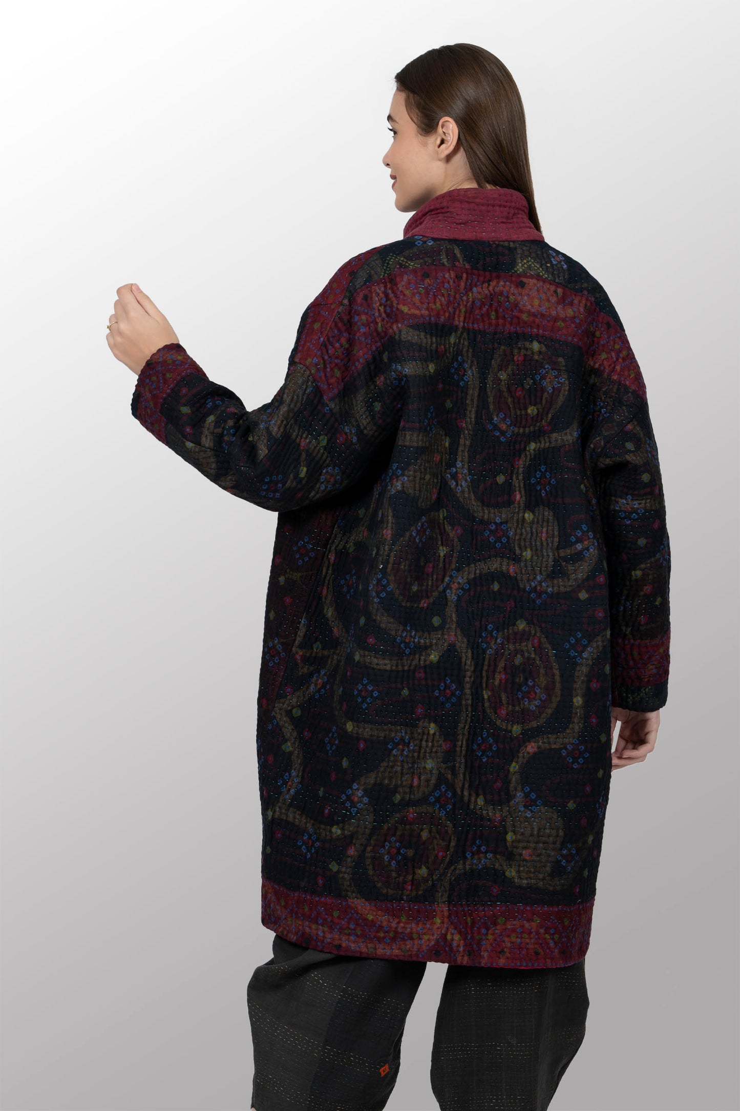 QUILTED OVERDYE COTTON KANTHA OVERSIZED MEDIUM COAT - oq5331-cred002a -