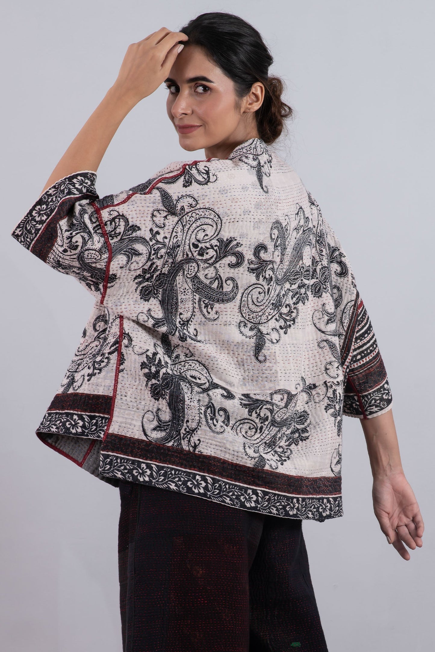 PAISLEY & PATCH KANTHA STRAIGHT NECK JKT - py4058-wht -