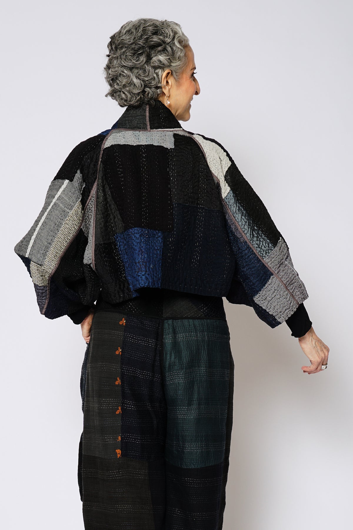 TWO TONE PATCH KANTHA PUFF SLV. SHRUG - tn4062-blk -