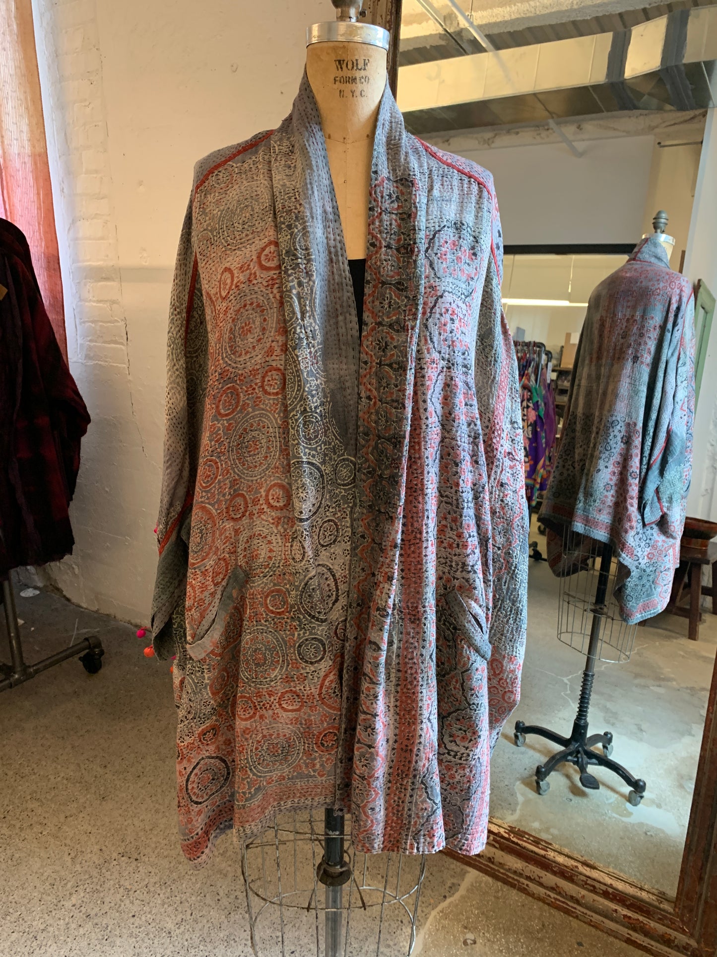 MANHATTAN AJRAKH KANTHA DOUBLE COLLAR PONCHO - mh2323-gry -