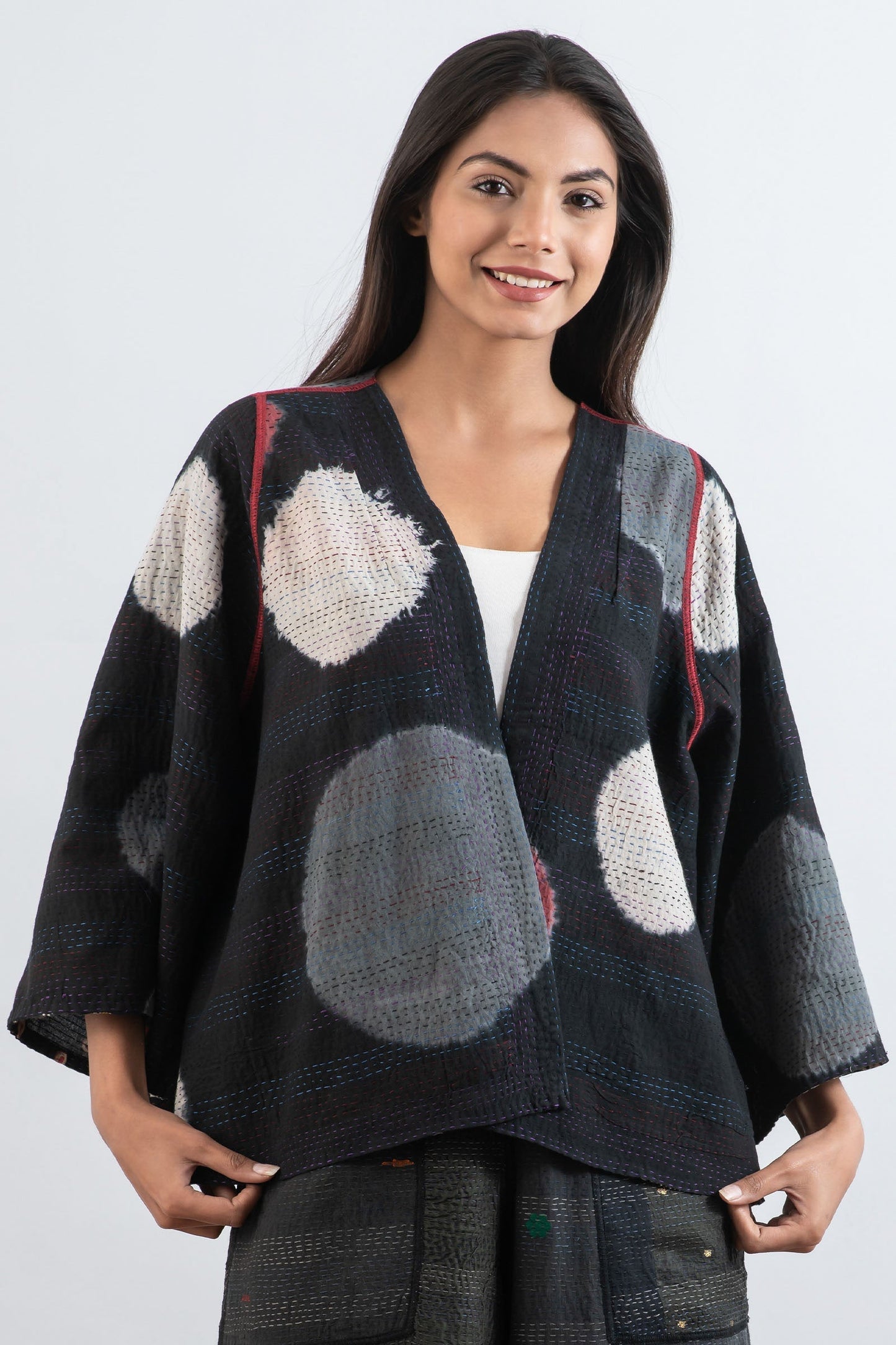 PATCH & CIRCLE PRINT KANTHA BELL SHAPE JKT - pc2048-blk -