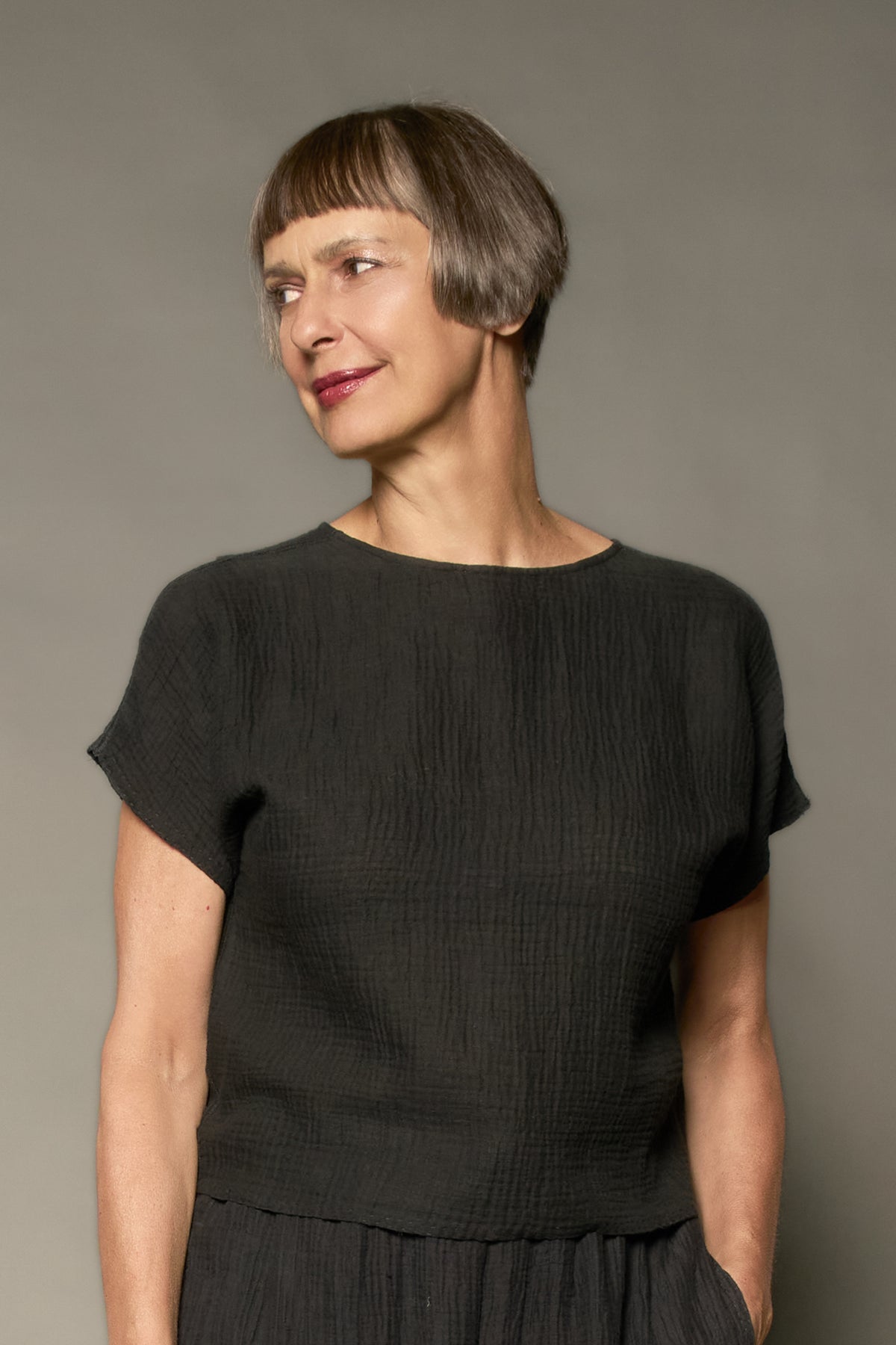 RIPPLE KANTHA ESSENTIAL CREW BLOUSE - rp2t110-blk -