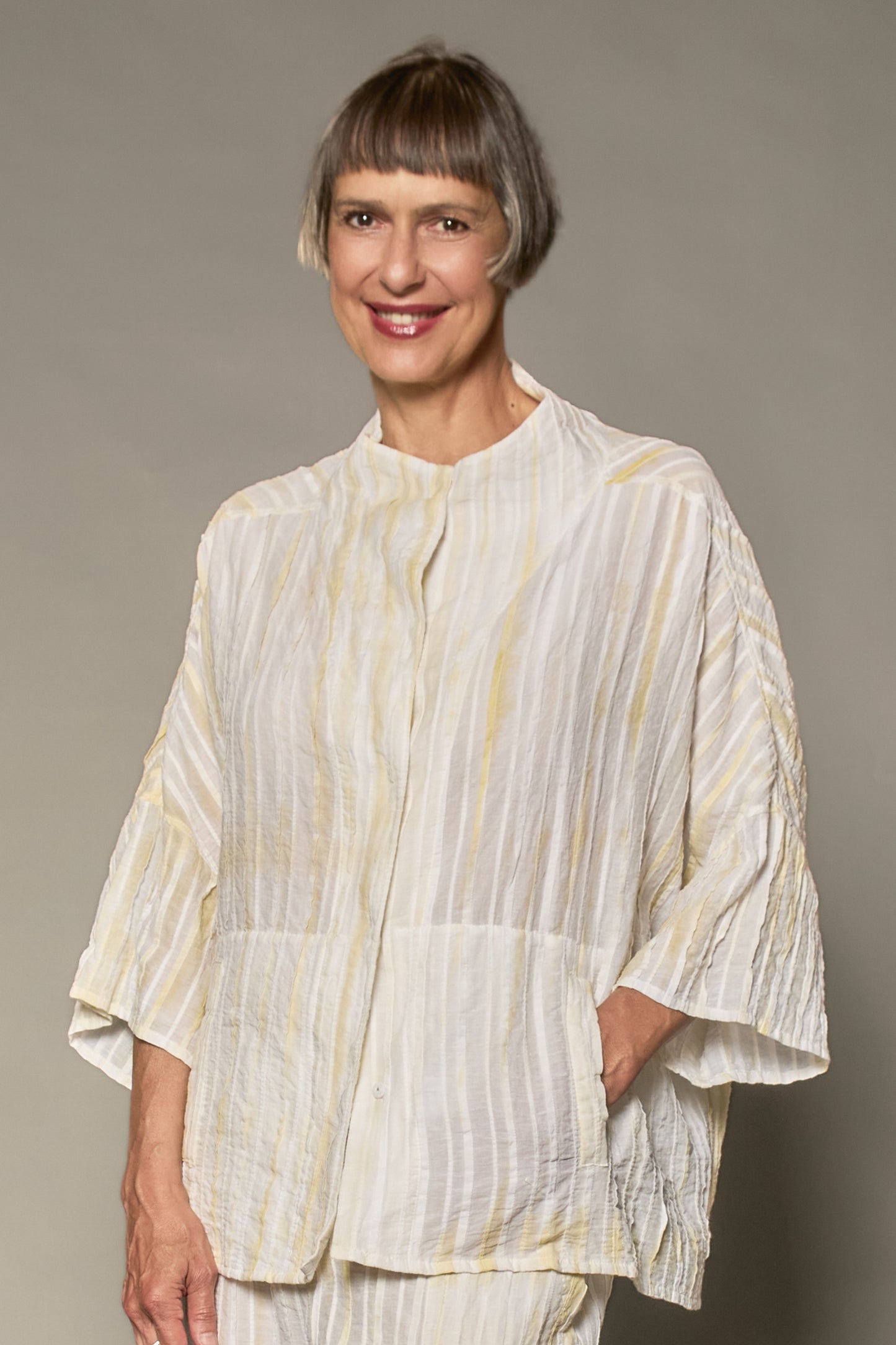 DOUBLE TIE DYE RIPPLE TUCK HIGHT NECK TOP - trw1t107-ivy -