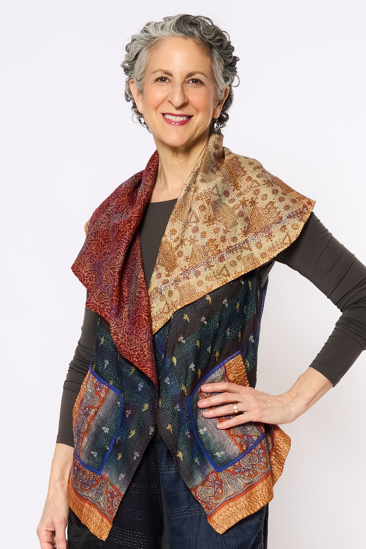 VINTAGE SILK W-FACE KANTHA CIRCULAR SHORT VEST - ss2202-9004a -