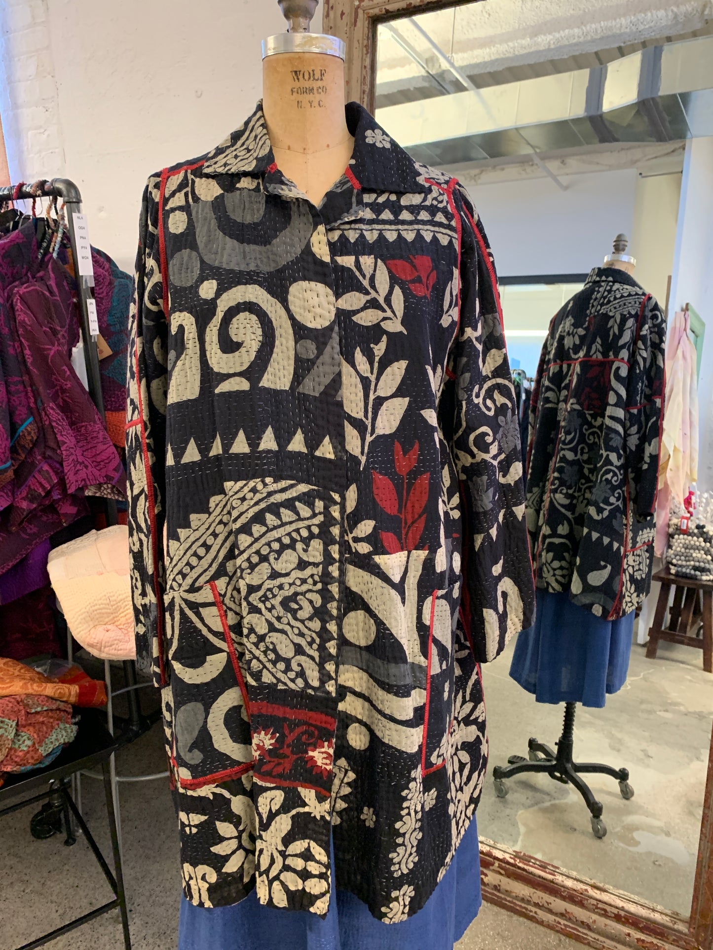 BLACK AND WHITE PRINT PATCH KANTHA A-LINE DUSTER - pn4311-blk -