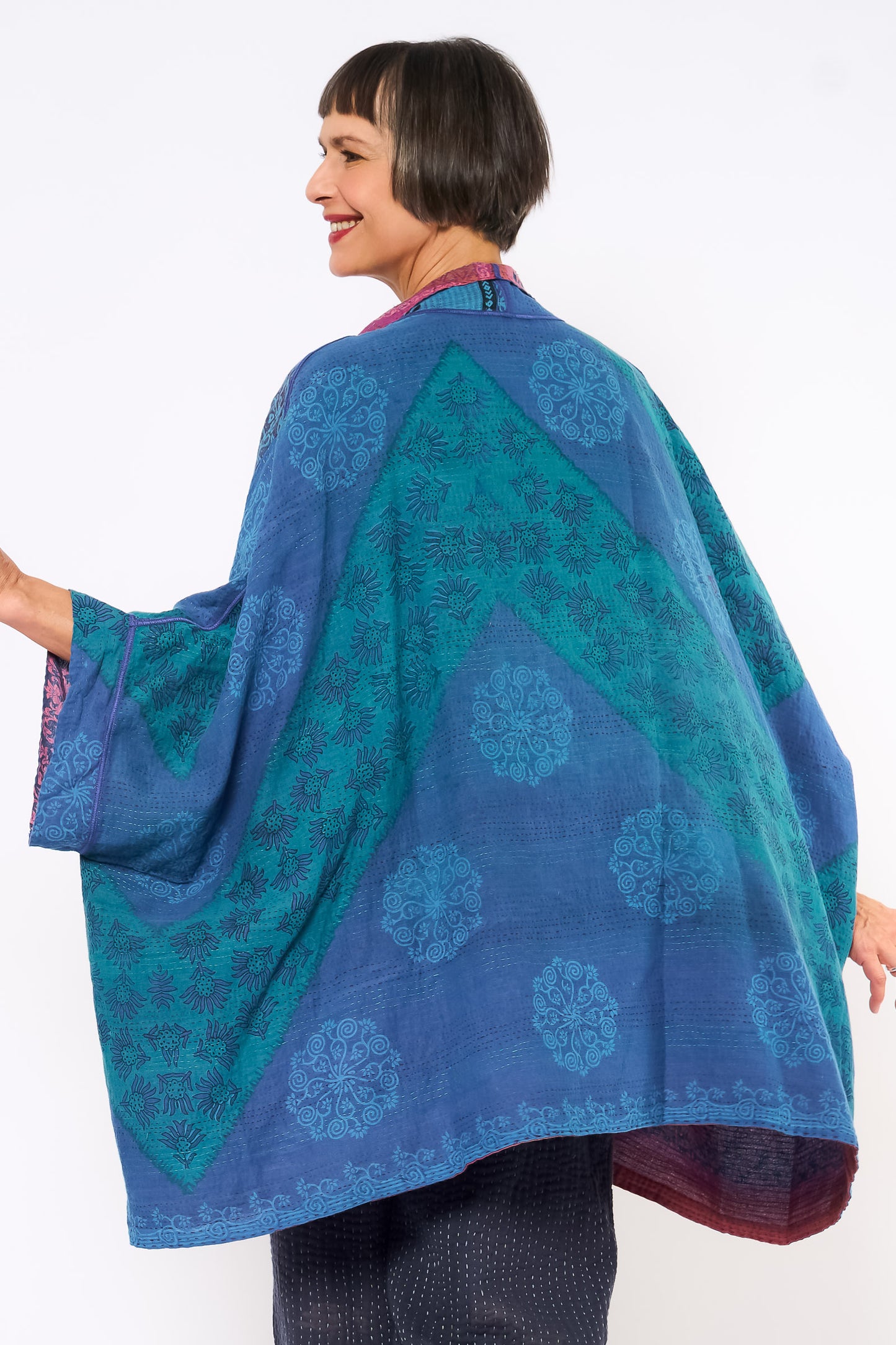 VINTAGE COTTON KANTHA DOUBLE COLLAR PONCHO - cv2323-0008a -