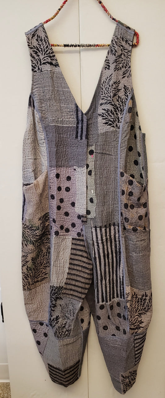 FRAYED PATCH KANTHA SHAPED V-NECK JUMPER - fi4658-gry -