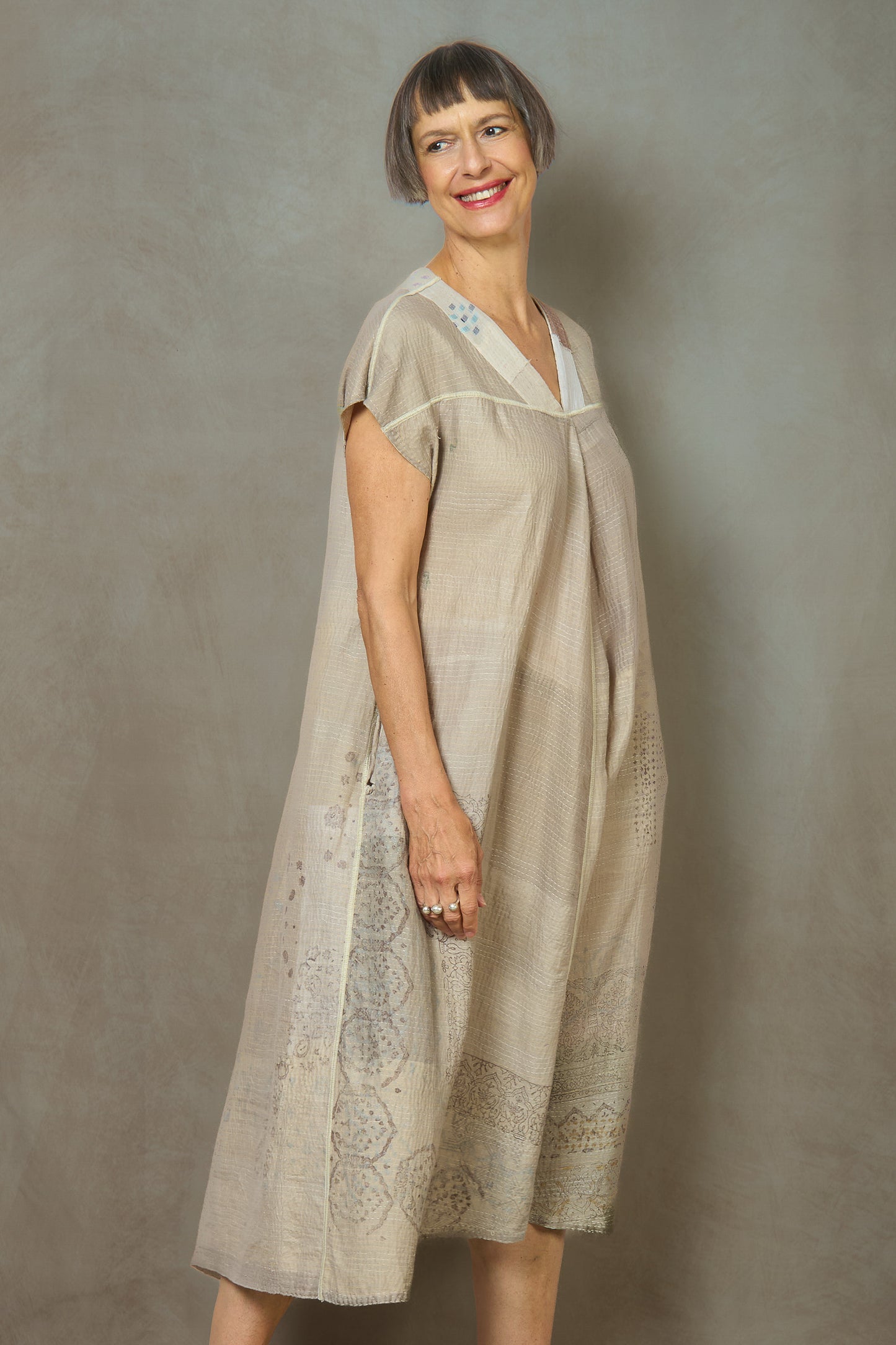 MOSAIC FRAY PATCH KANTHA V-NECK FRENCH SLV. DRESS - zb2467-ivy -