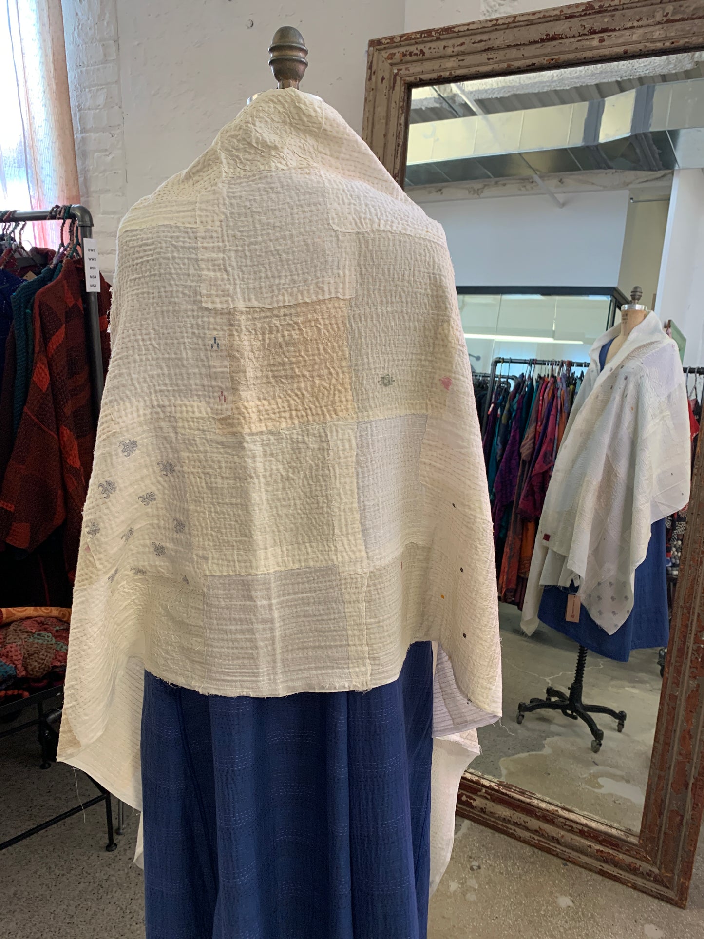 MOSAIC OMBRE KANTHA SHAWL MEDIUM - mo2802-ivy -