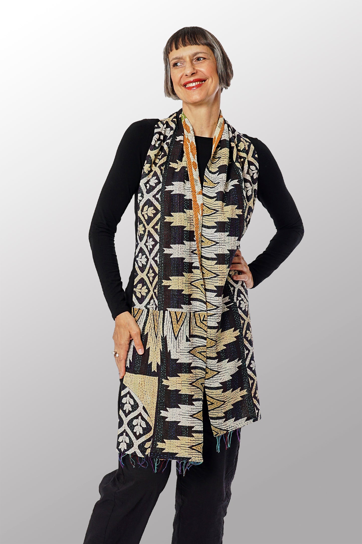 CV2805-CNTLA @VINTAGE COTTON KANTHA SCARF SHORT