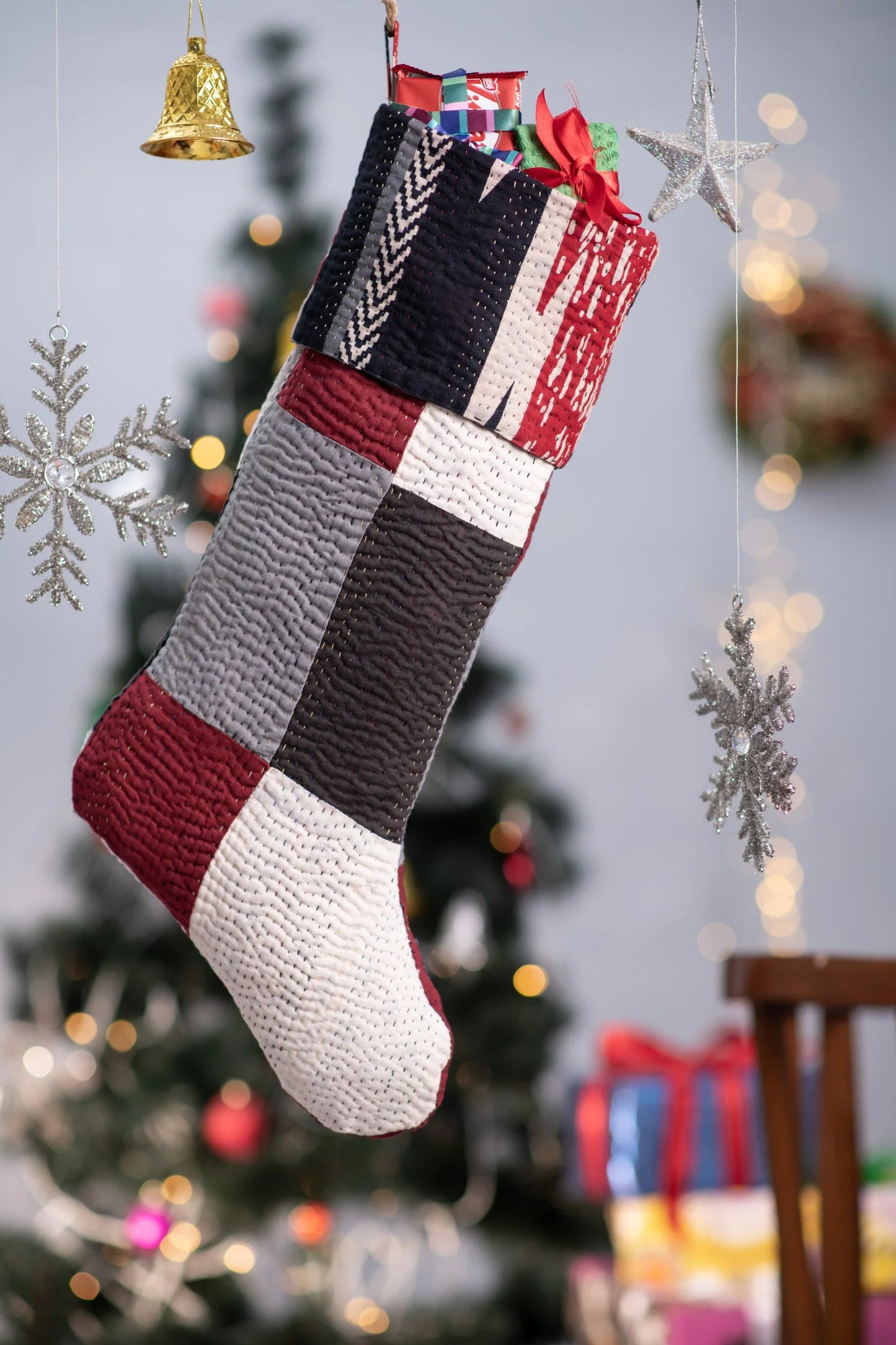 Monotone Ikat Kantha Stocking-Black2