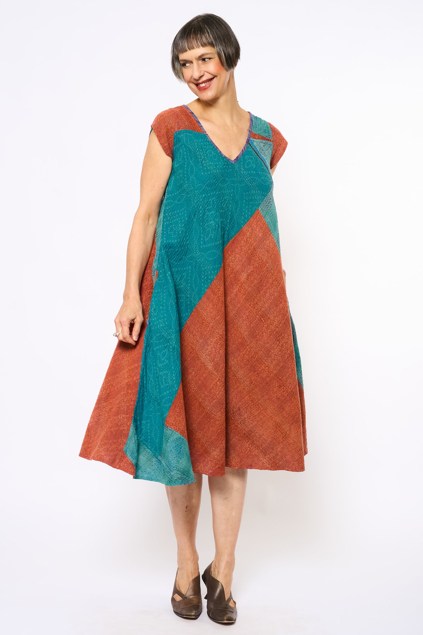VINTAGE COTTON KANTHA CAP SLV. FLARE DRESS - cv2425-0020m -