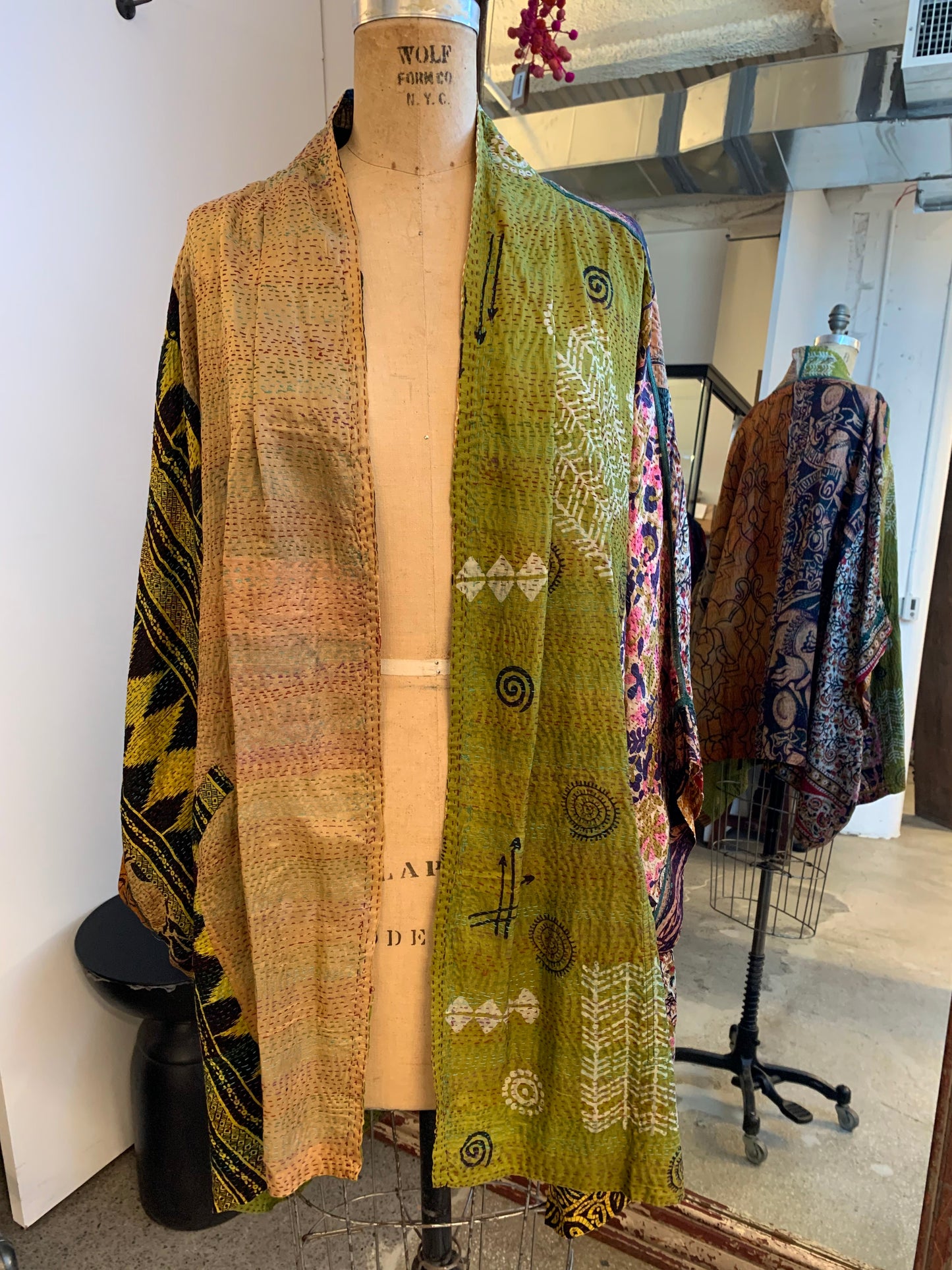 VINTAGE SILK KANTHA DOUBLE COLLAR PONCHO - sv2323-0019a -