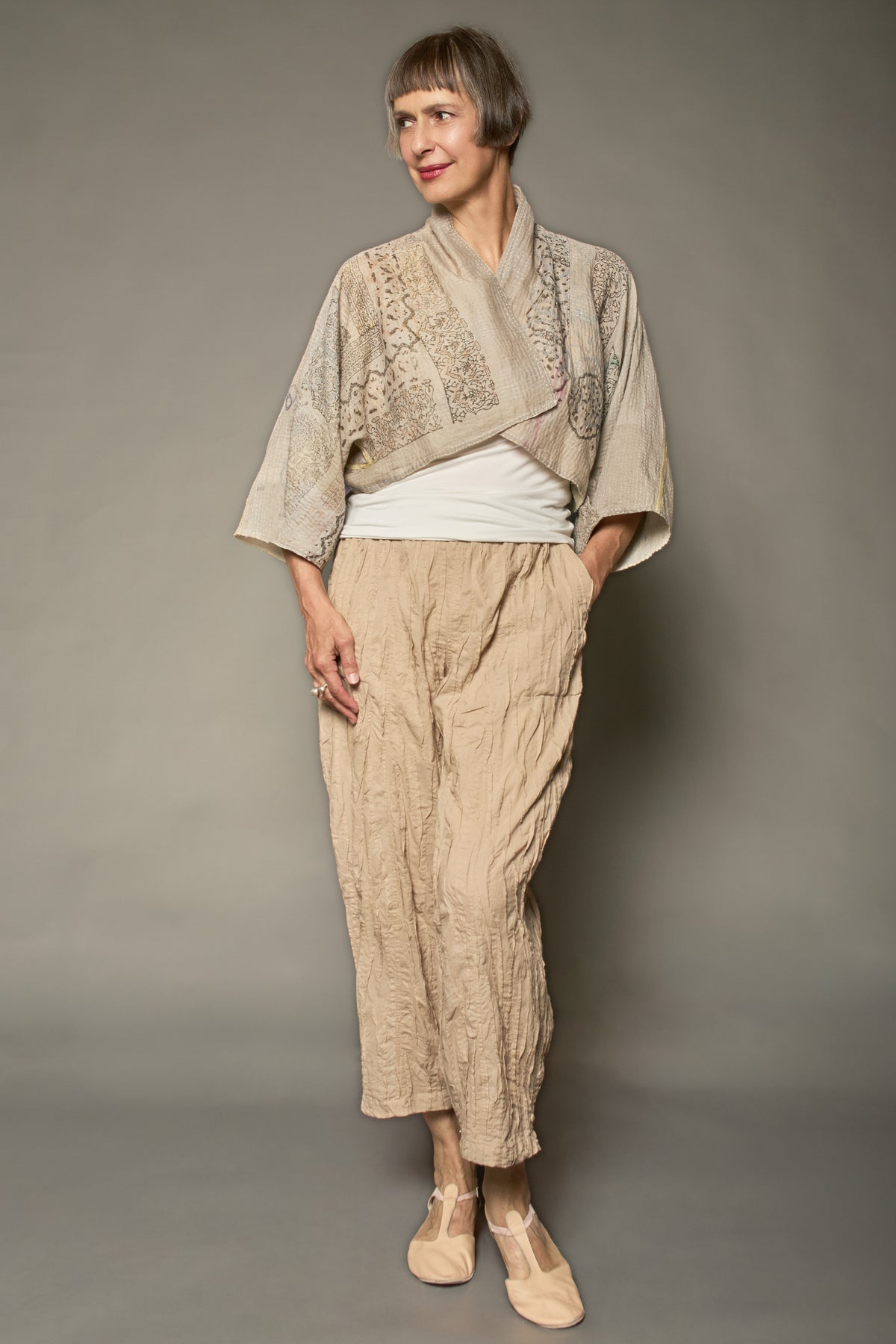 MOSAIC FRAY PATCH KANTHA PUFF SLV. SHRUG - zb2062-ivy -