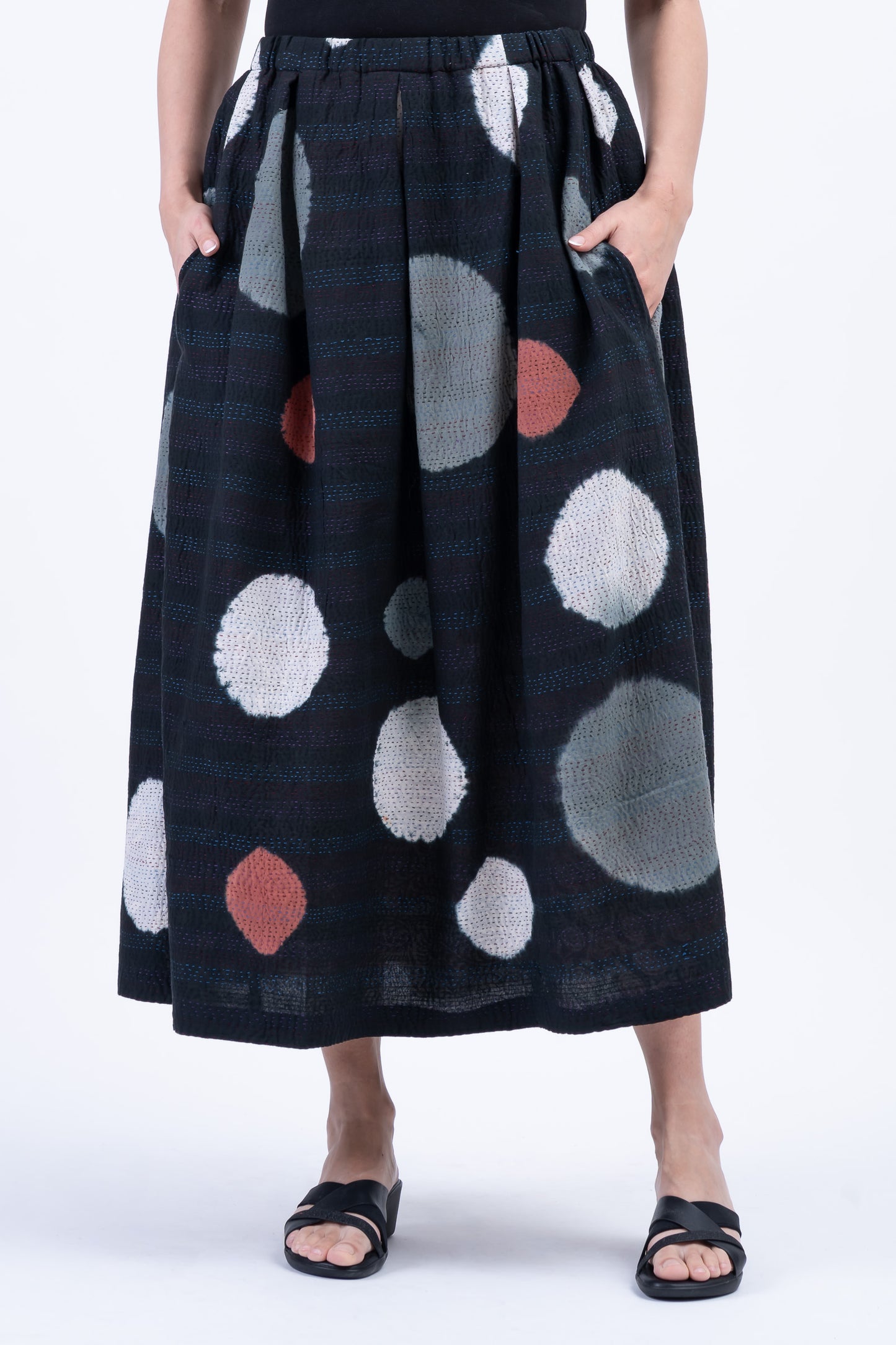 PATCH & CIRCLE PRINT KANTHA TUCKED GATHER SKIRT - pc2663-blk -