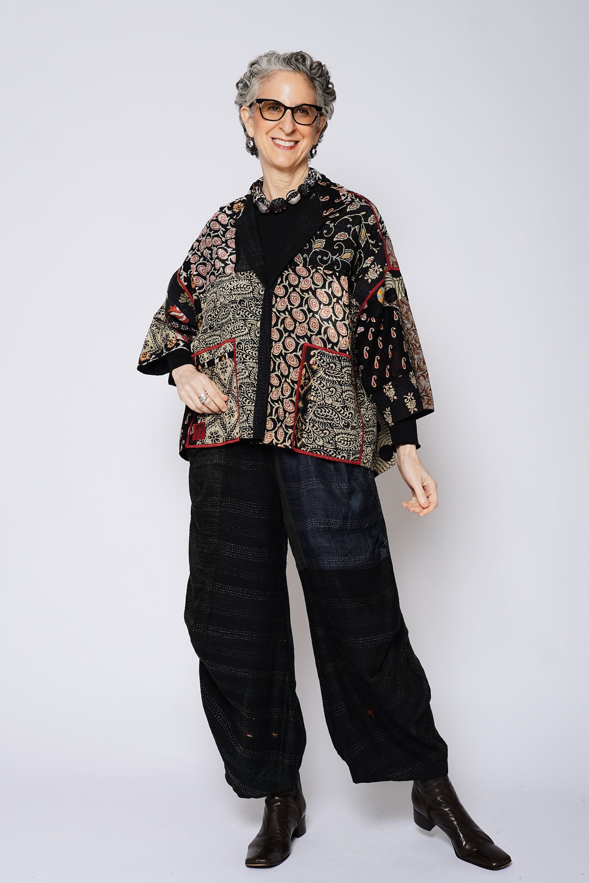 PATCH & CIRCLE PRINT KANTHA CROPPED TENT SHIRT - pc2596-blk -