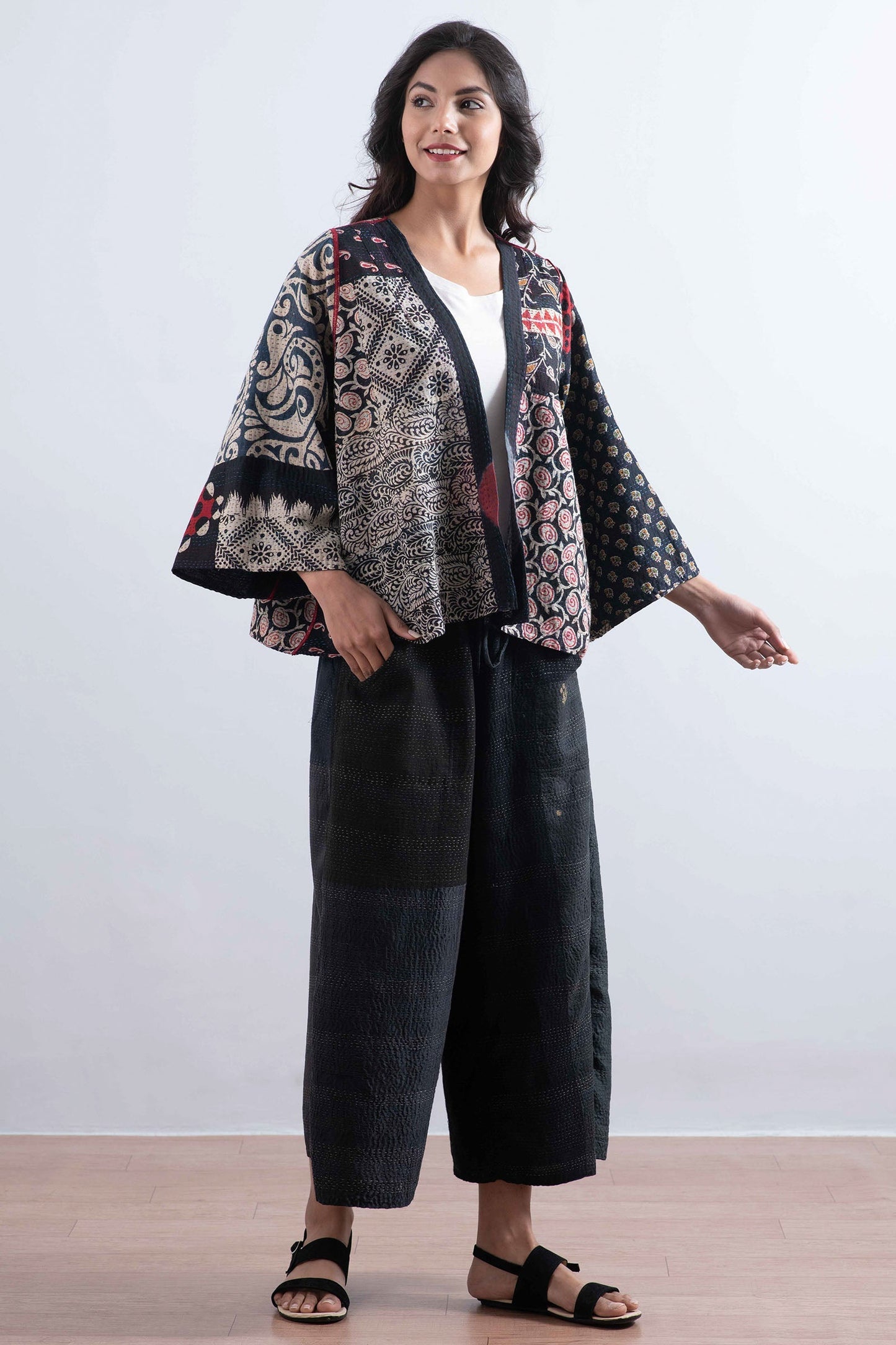 PATCH & CIRCLE PRINT KANTHA BELL SHAPE JKT - pc2048-blk -