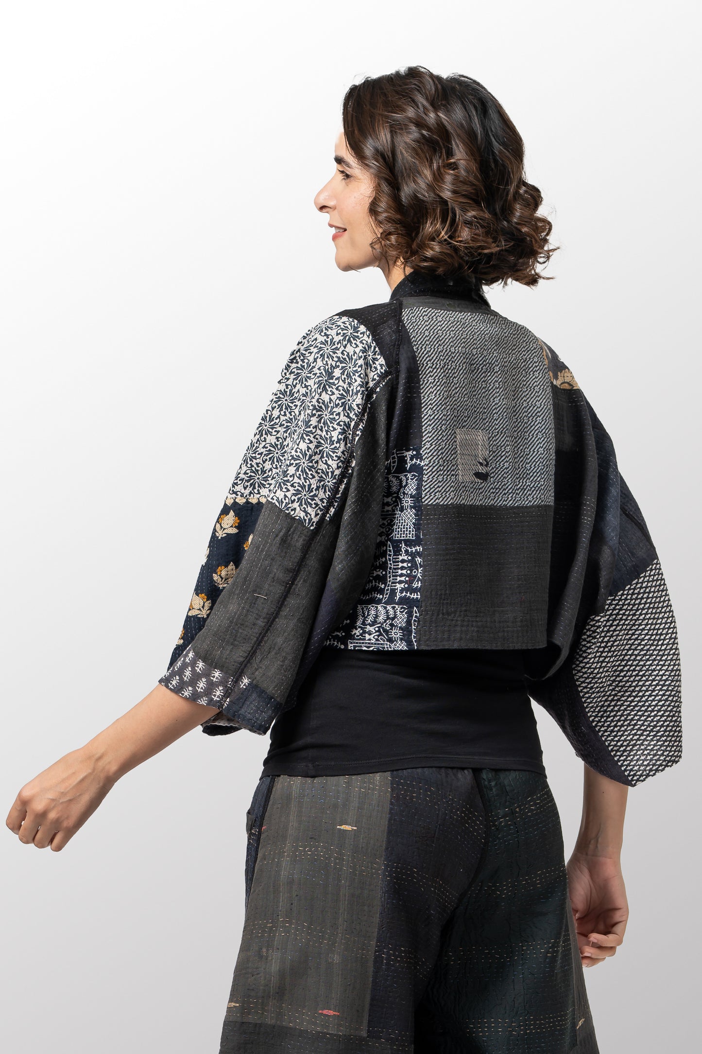 VINTAGE BOTTOM PRINT KANTHA PUFF SLV. SHRUG - vb2062-blk -