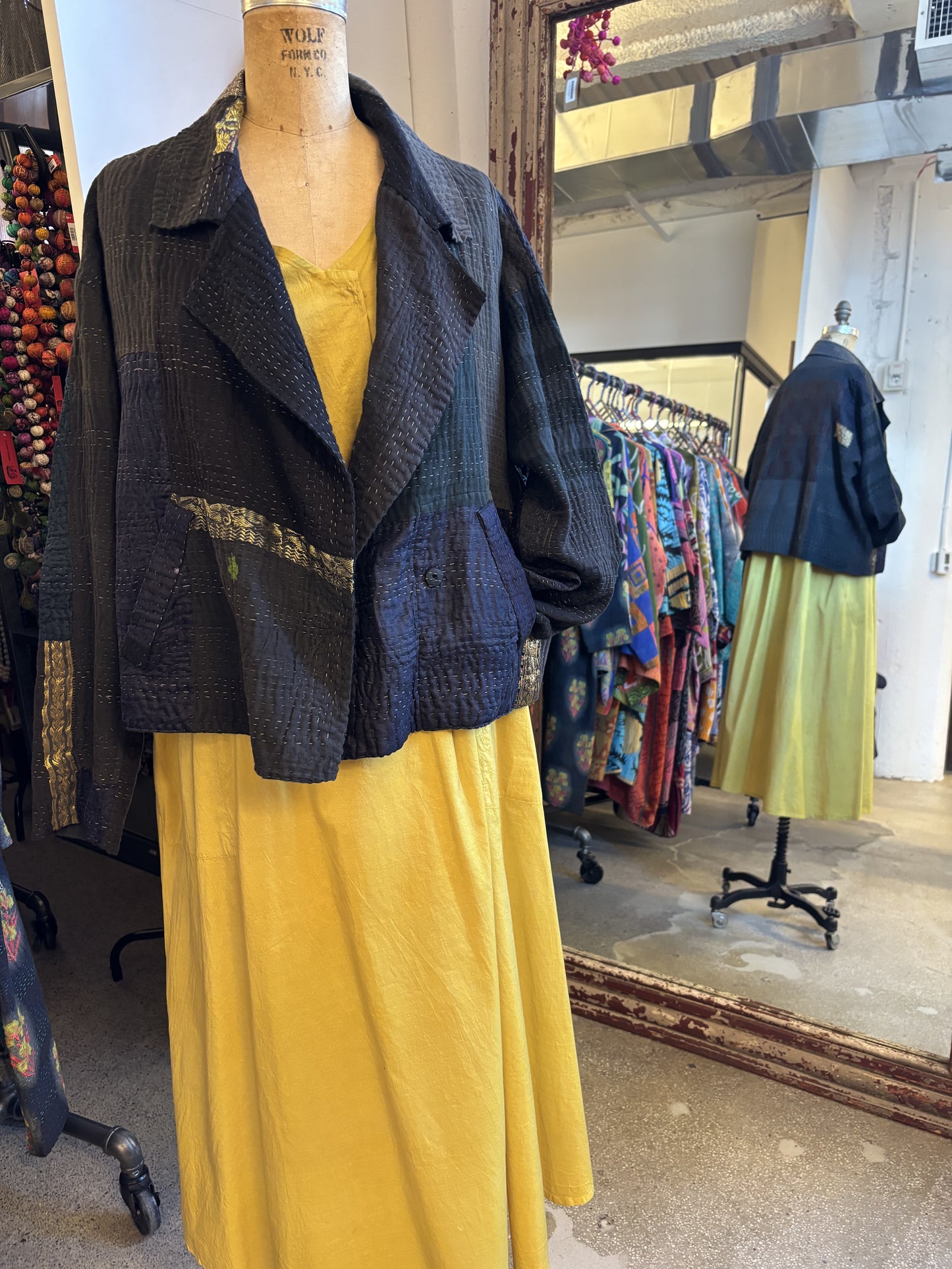 COTTON SILK SW PATCH KANTHA LAPELED SHORT JKT - ws4081-blk -