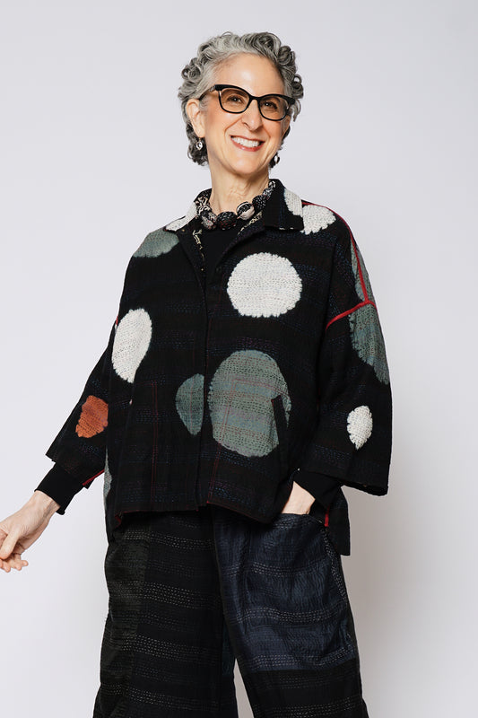 PATCH & CIRCLE PRINT KANTHA CROPPED TENT SHIRT - pc2596-blk -