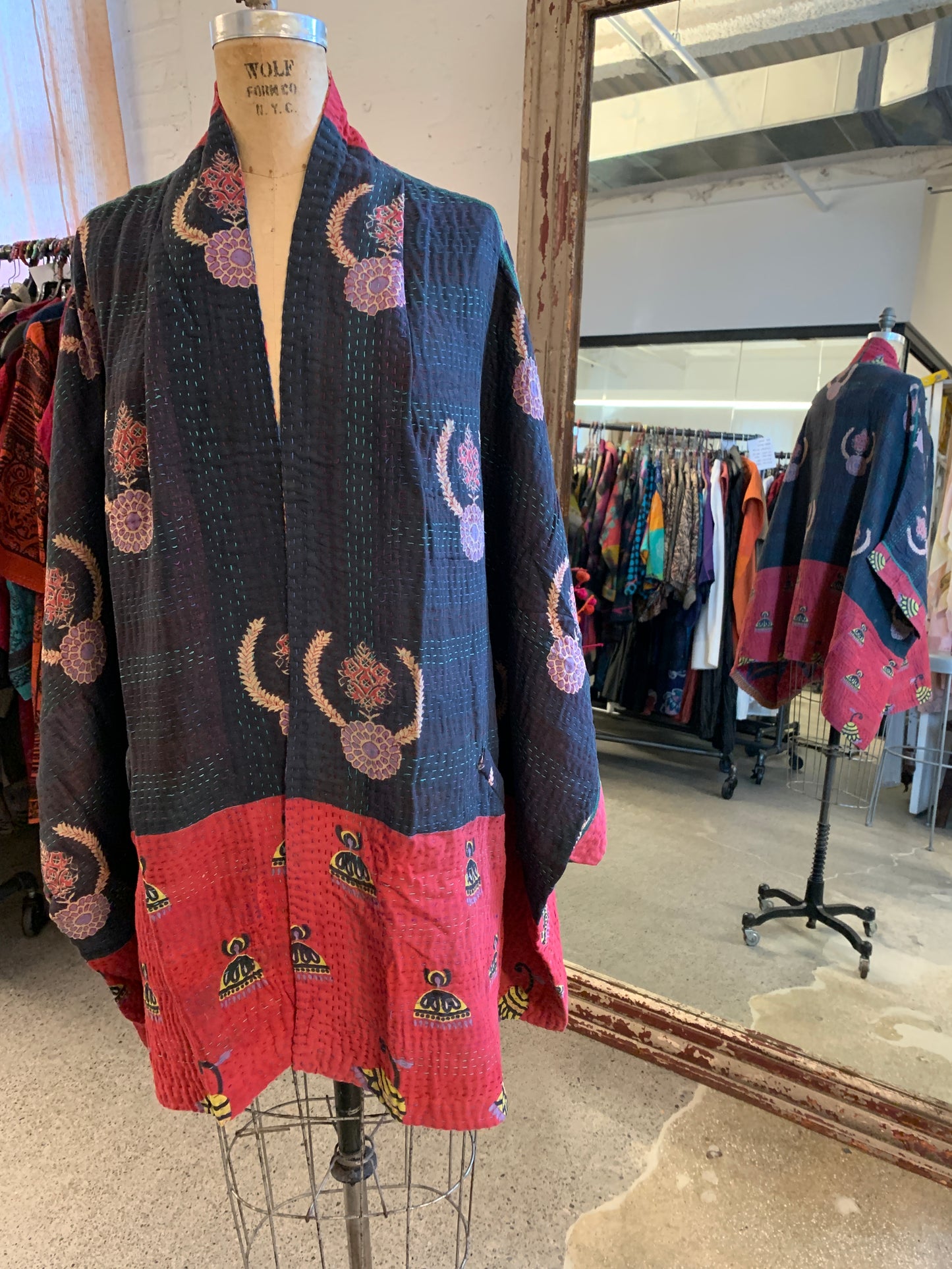 VINTAGE COTTON KANTHA DOUBLE COLLAR PONCHO - cv4323-0065a -