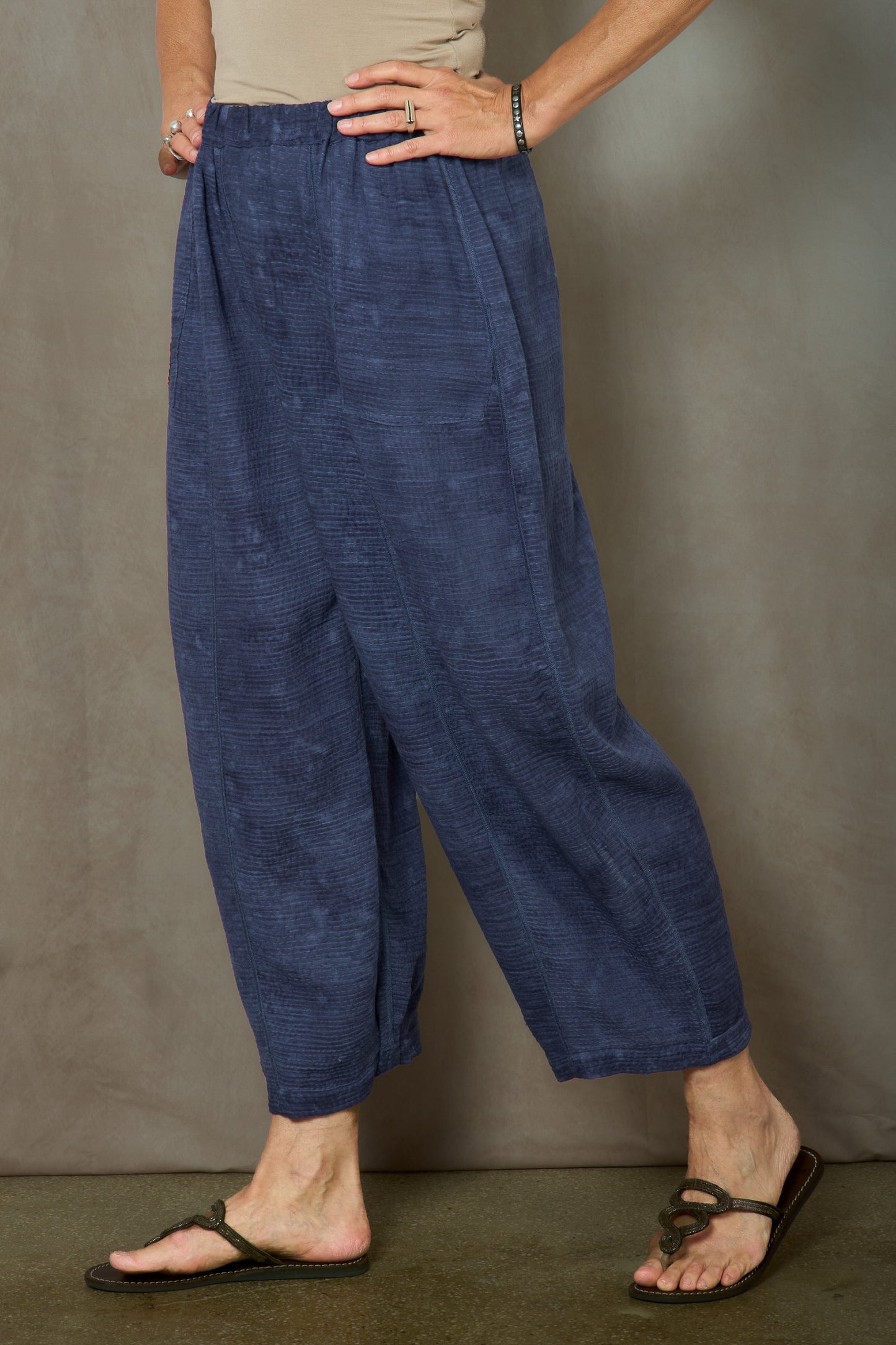 SAND SUN DYE RIPPLE KANTHA BARREL PANTS - rs2641-nvy -